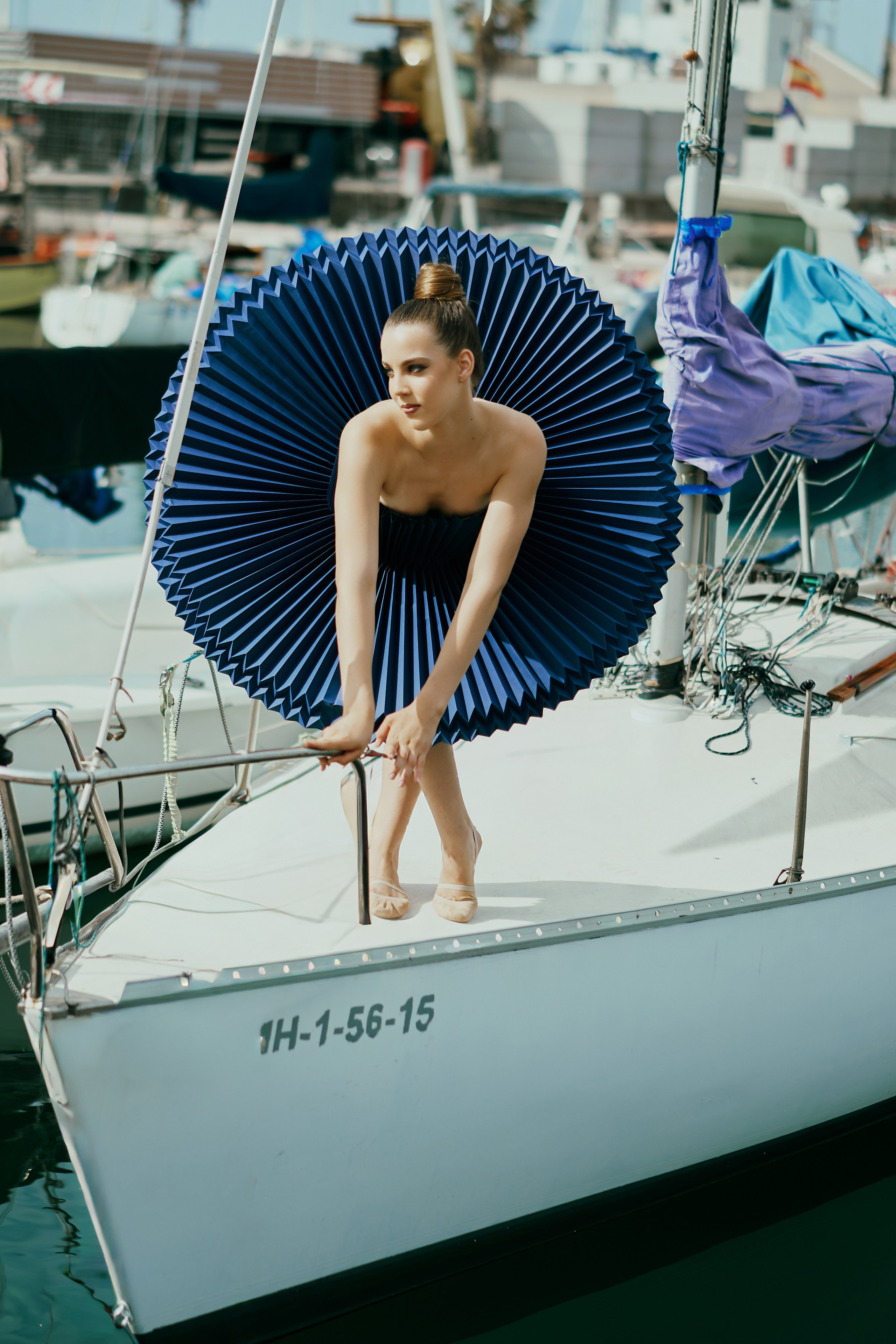 Барселона. Бумажное платье. Фотограф в Барселоне Жанна Захарченко
