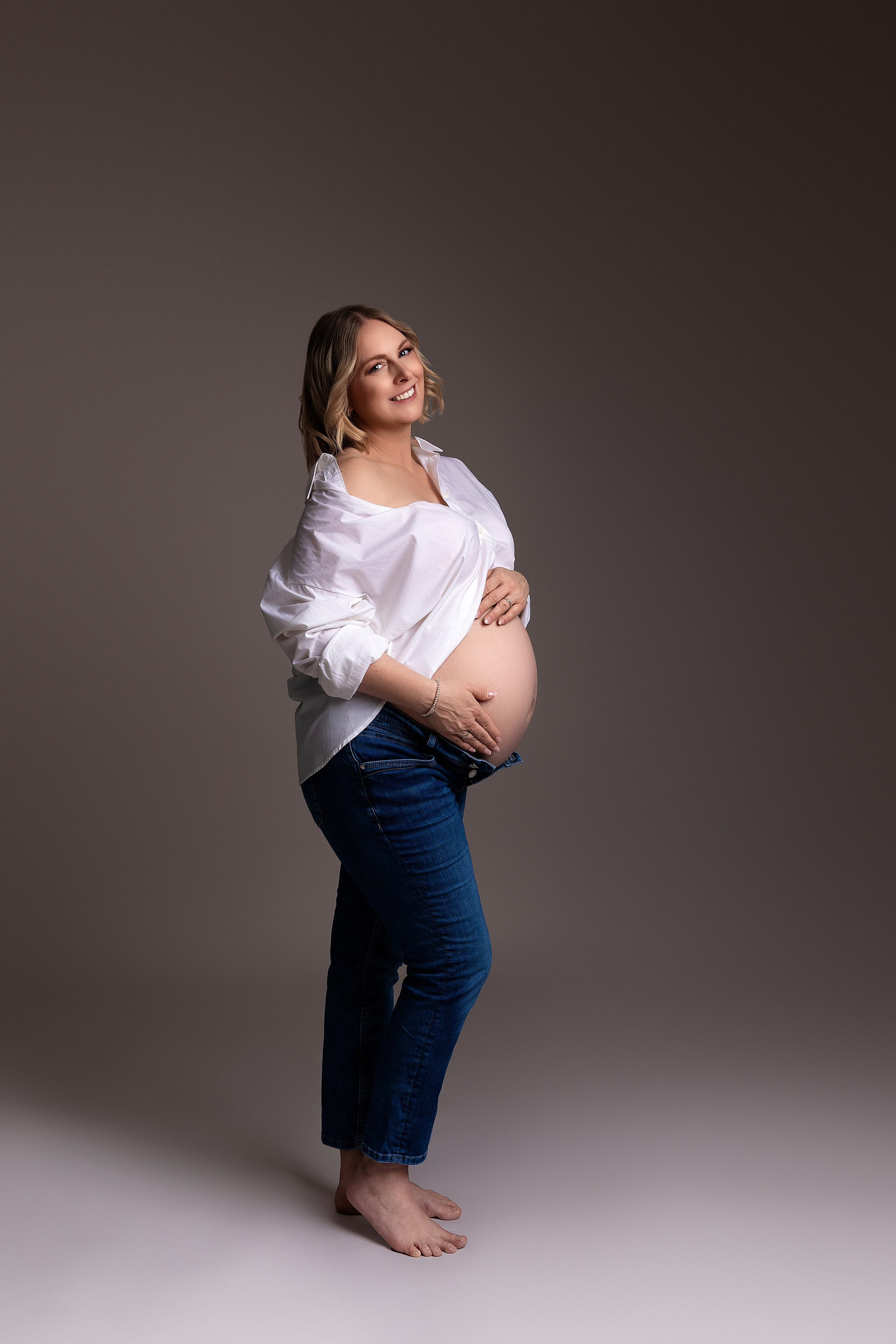 Babybauch. Neugeborene- Schwangerschaft- und Kinder Fotografin in Lehre