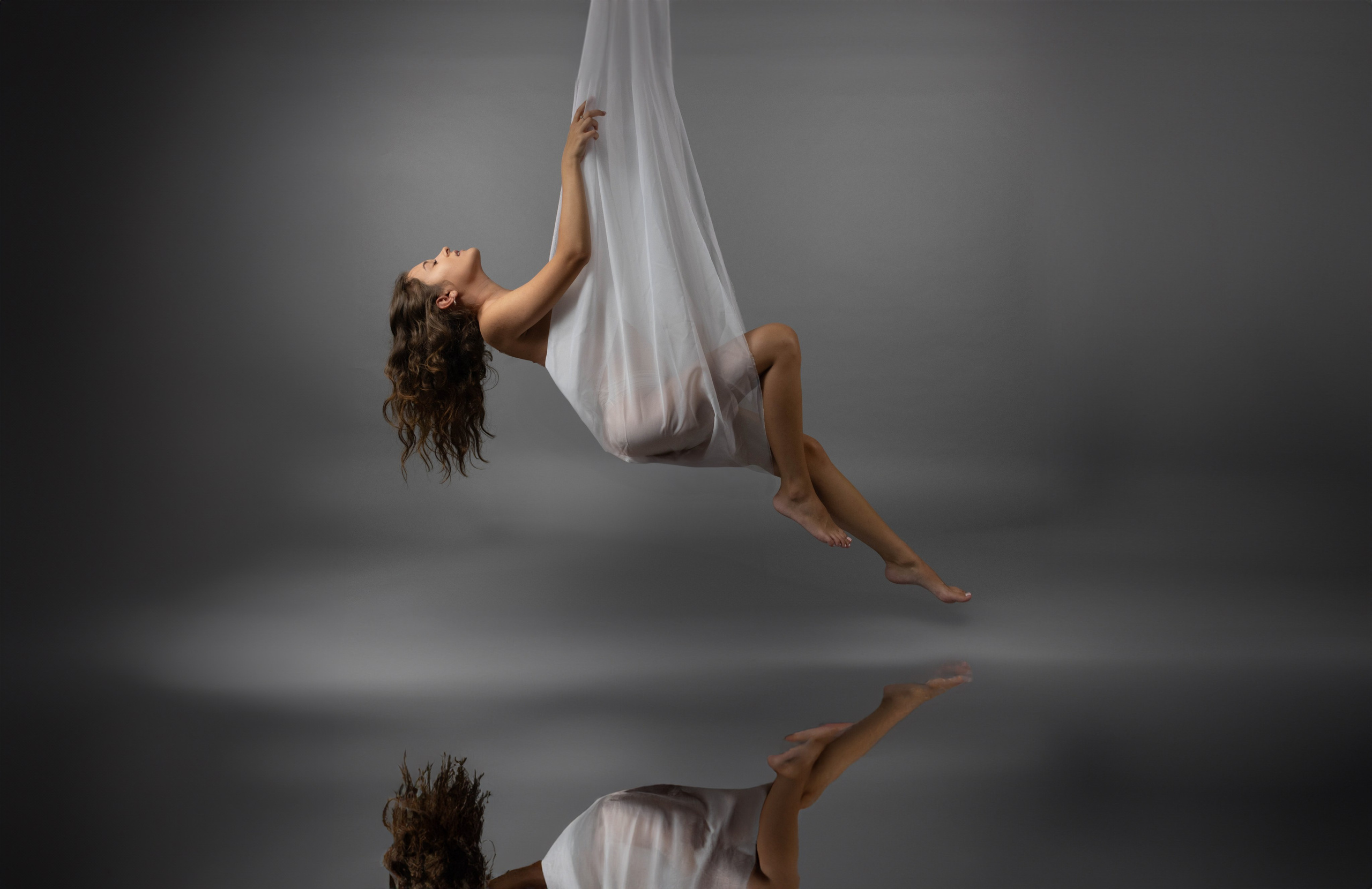 Alexandra. Fotograf si videograf — evenimente si studio