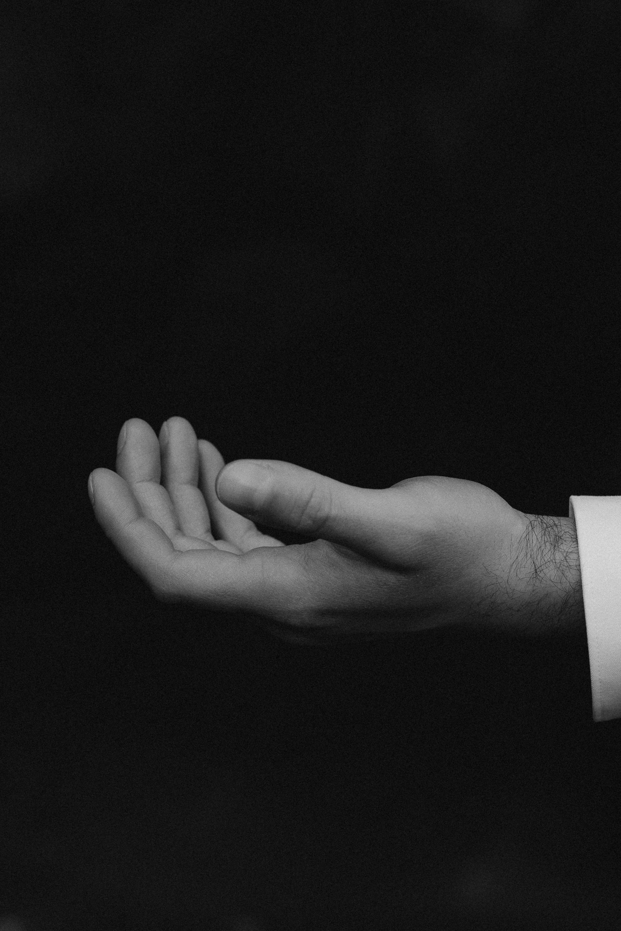 Engagement photoshoot for Ekaterina & Anton at Seixal beach