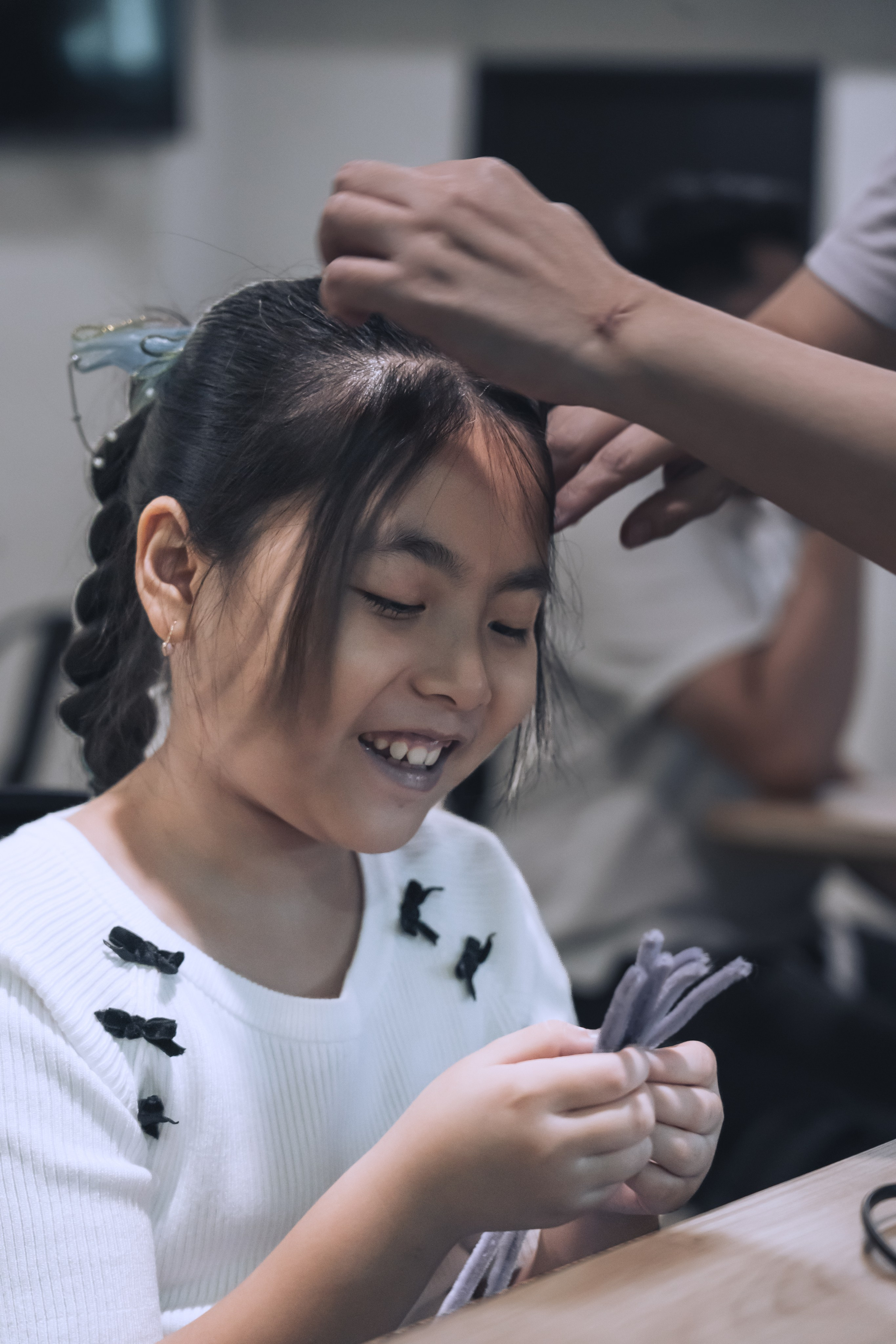 Pipe Cleaner Flower Workshop. Aro Salaka Event Photography