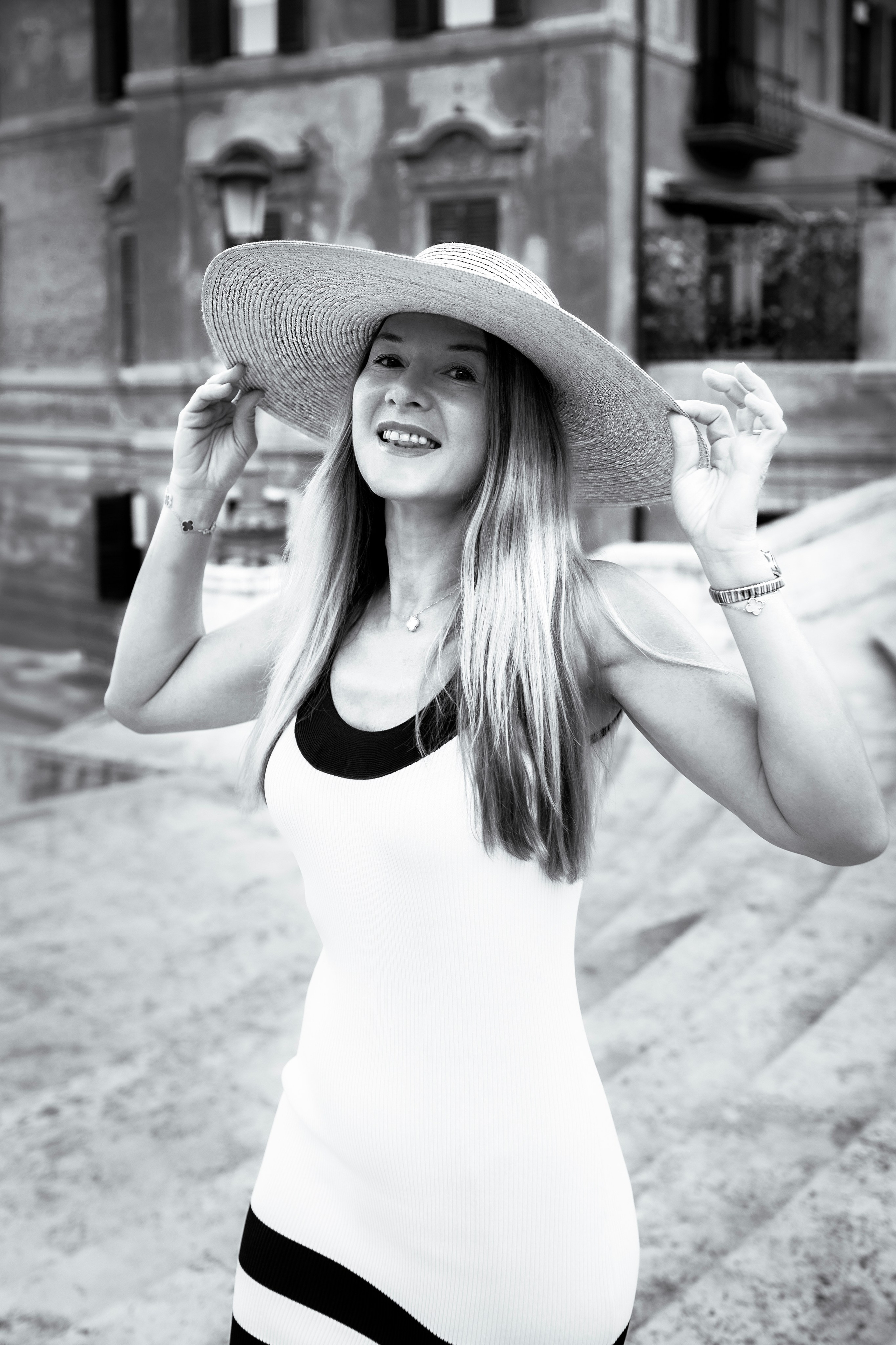 Black and white. Photographer in Munich