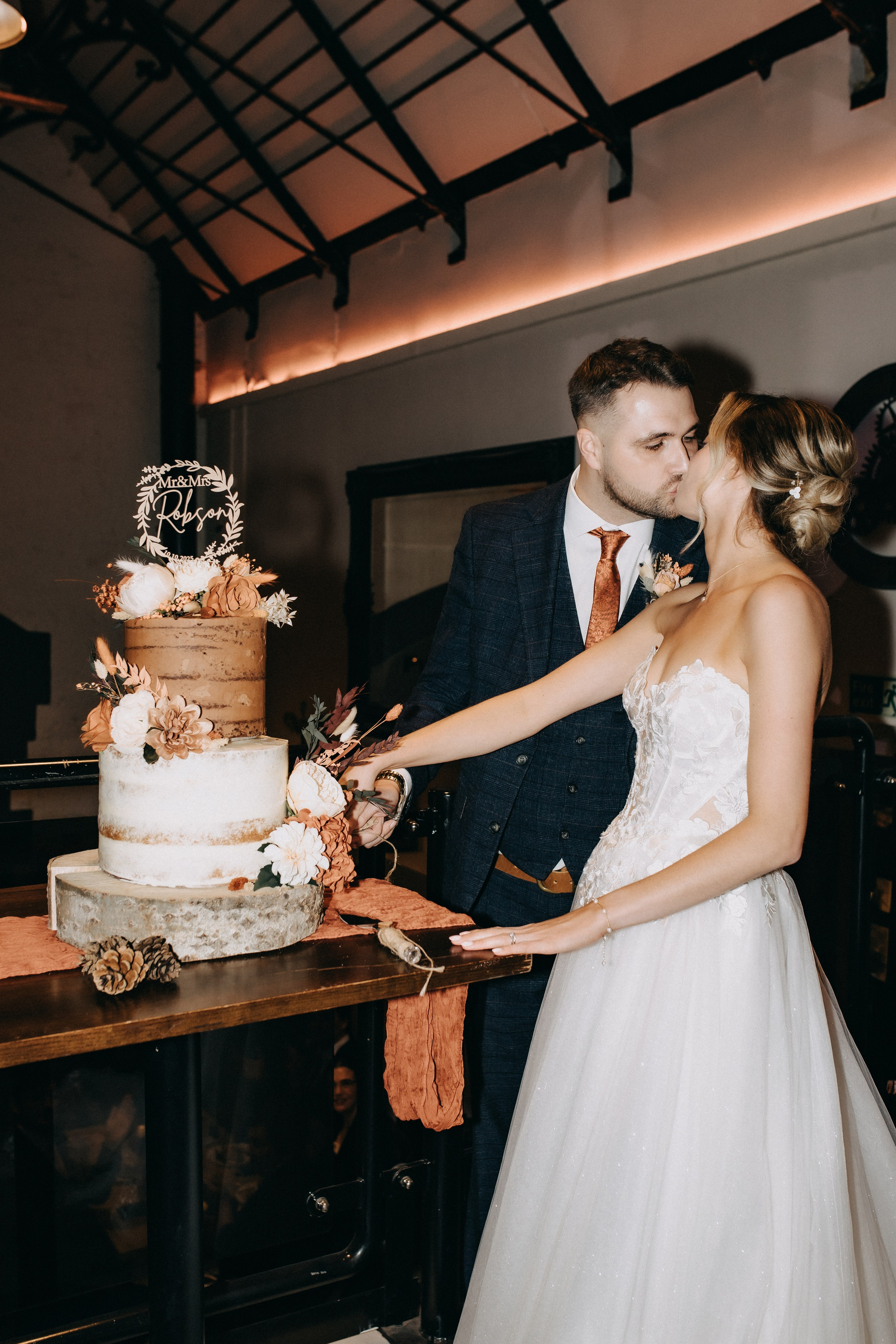 E&C. Wedding and Portrait Photographer Evie Moon