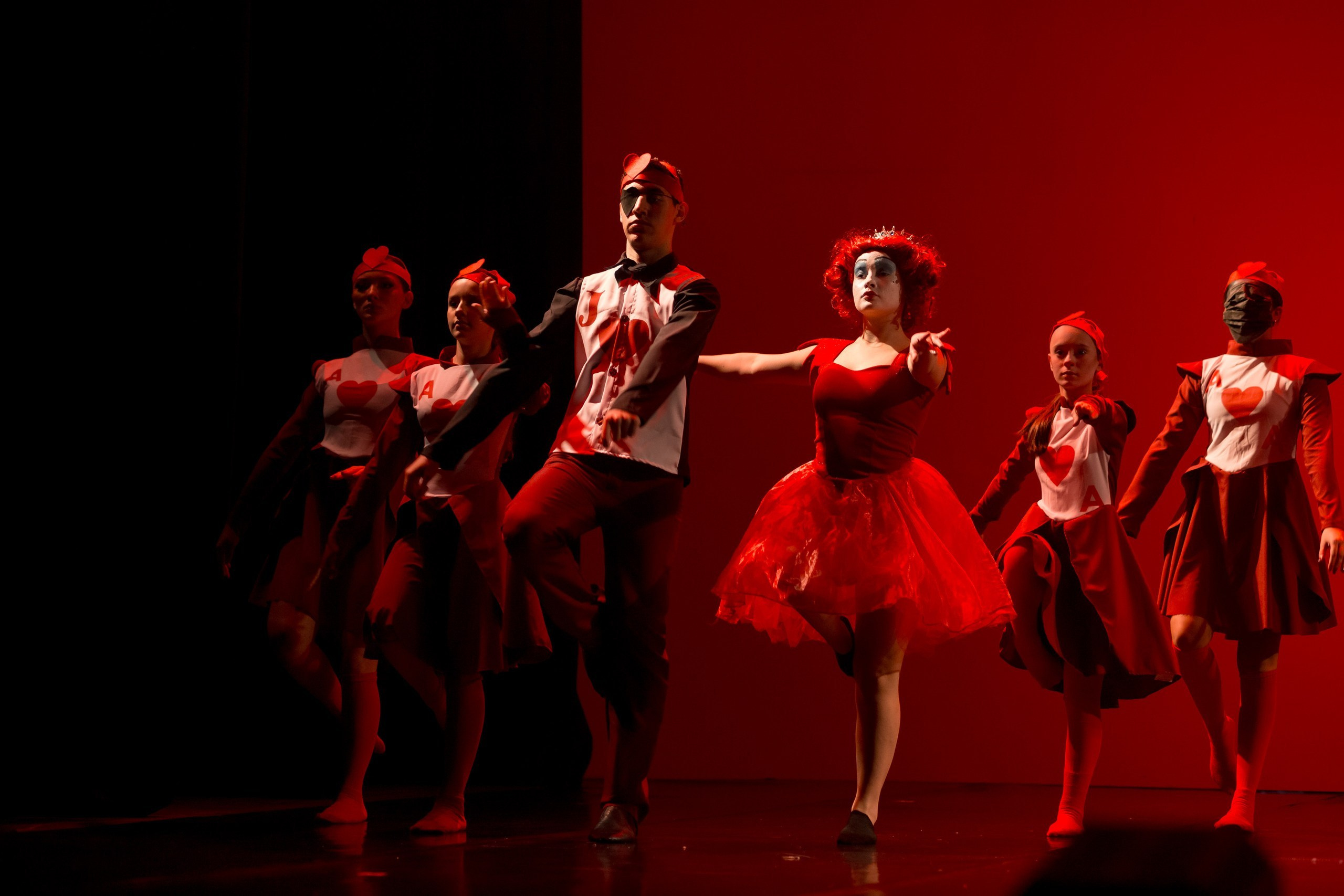 Espetáculo Teatral Alice no País das Maravilhas — Recriarte