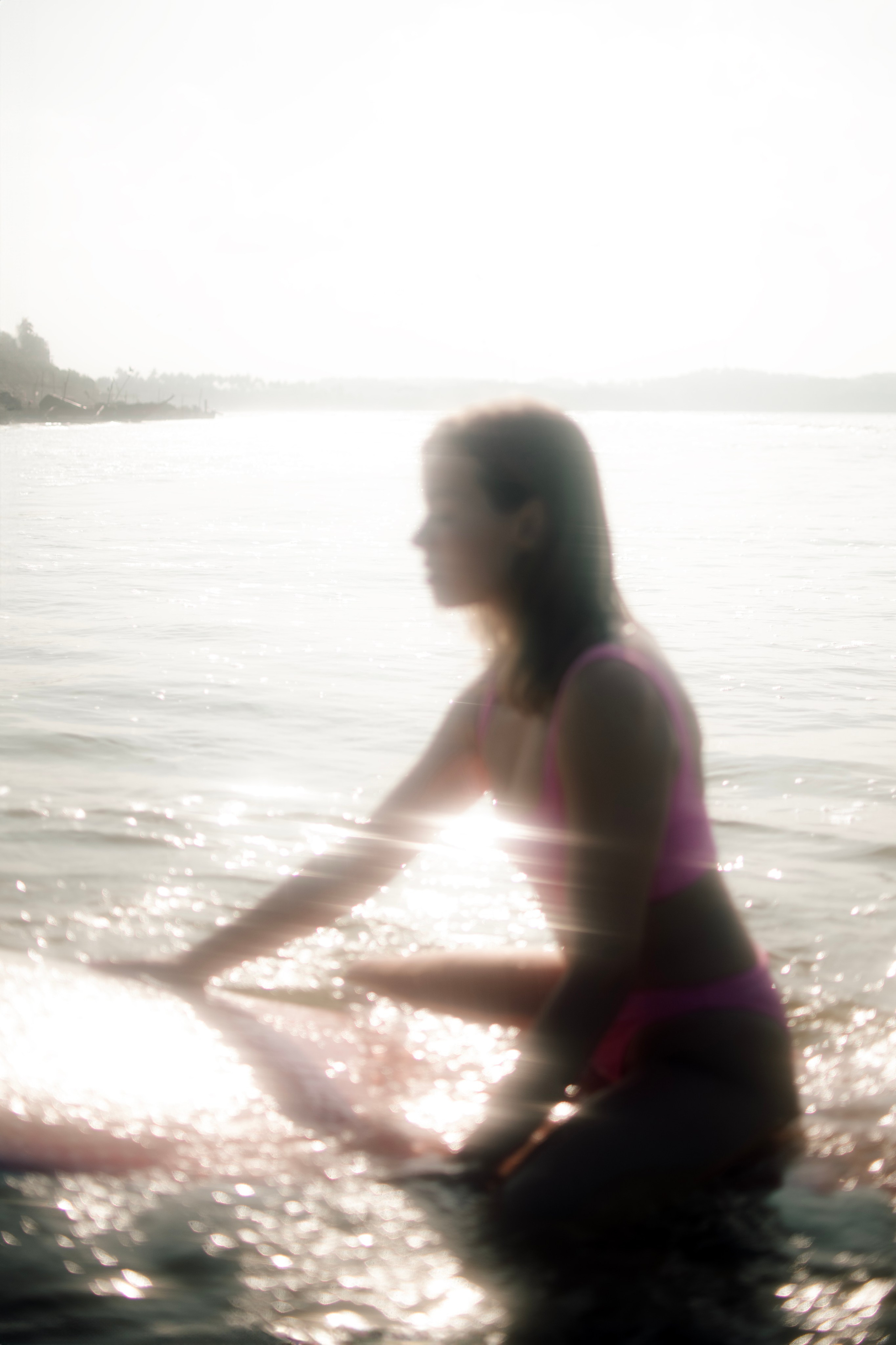 Photoshoot with a surfboard | Colour