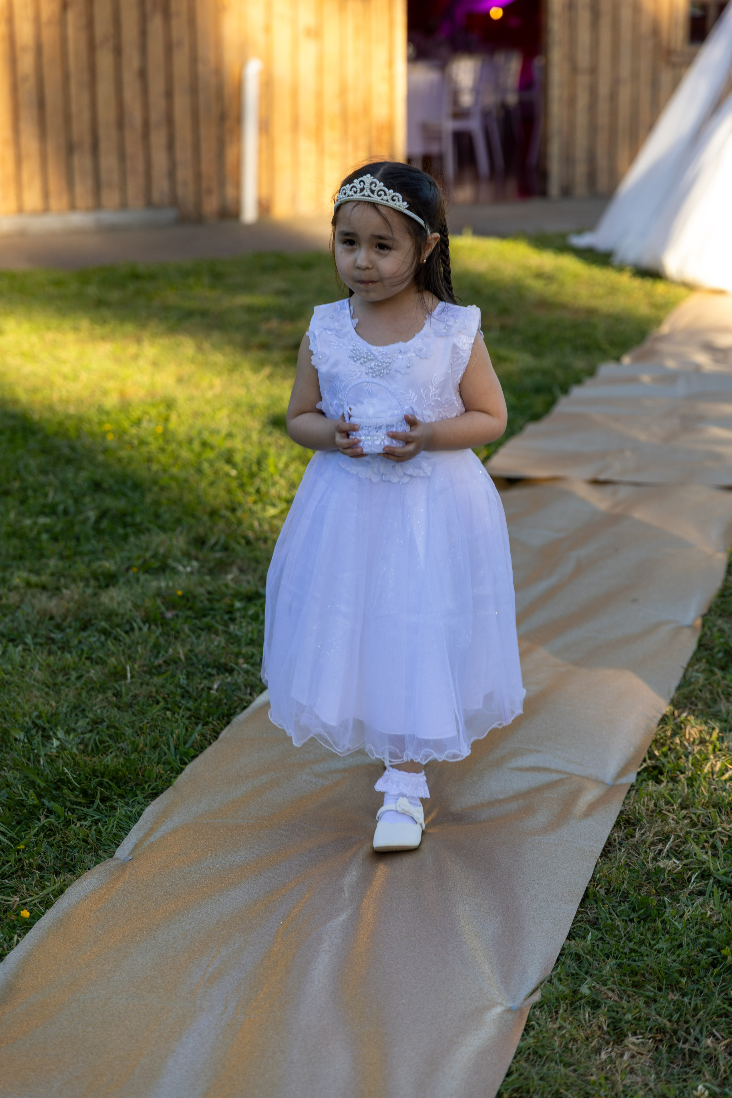 Elizabeth & Luis. Dinka & Emilio - El arte de preservar lo que no se repite