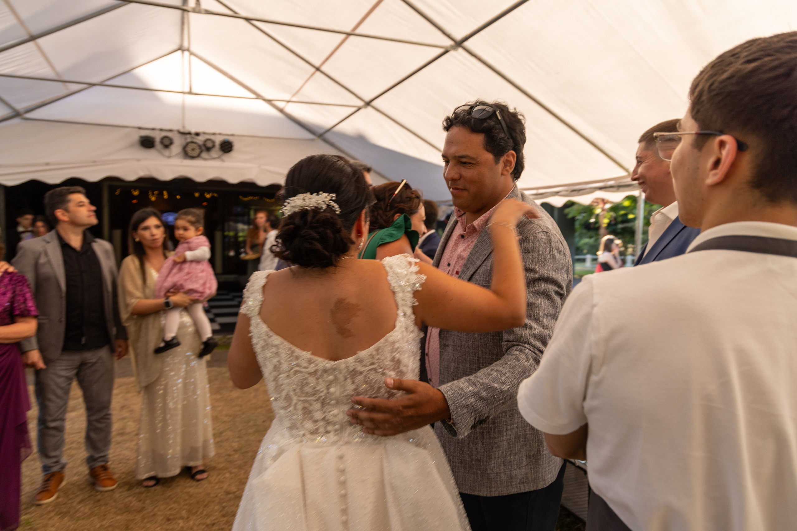 Katherin y Daniel. Dinka & Emilio - El arte de preservar lo que no se repite