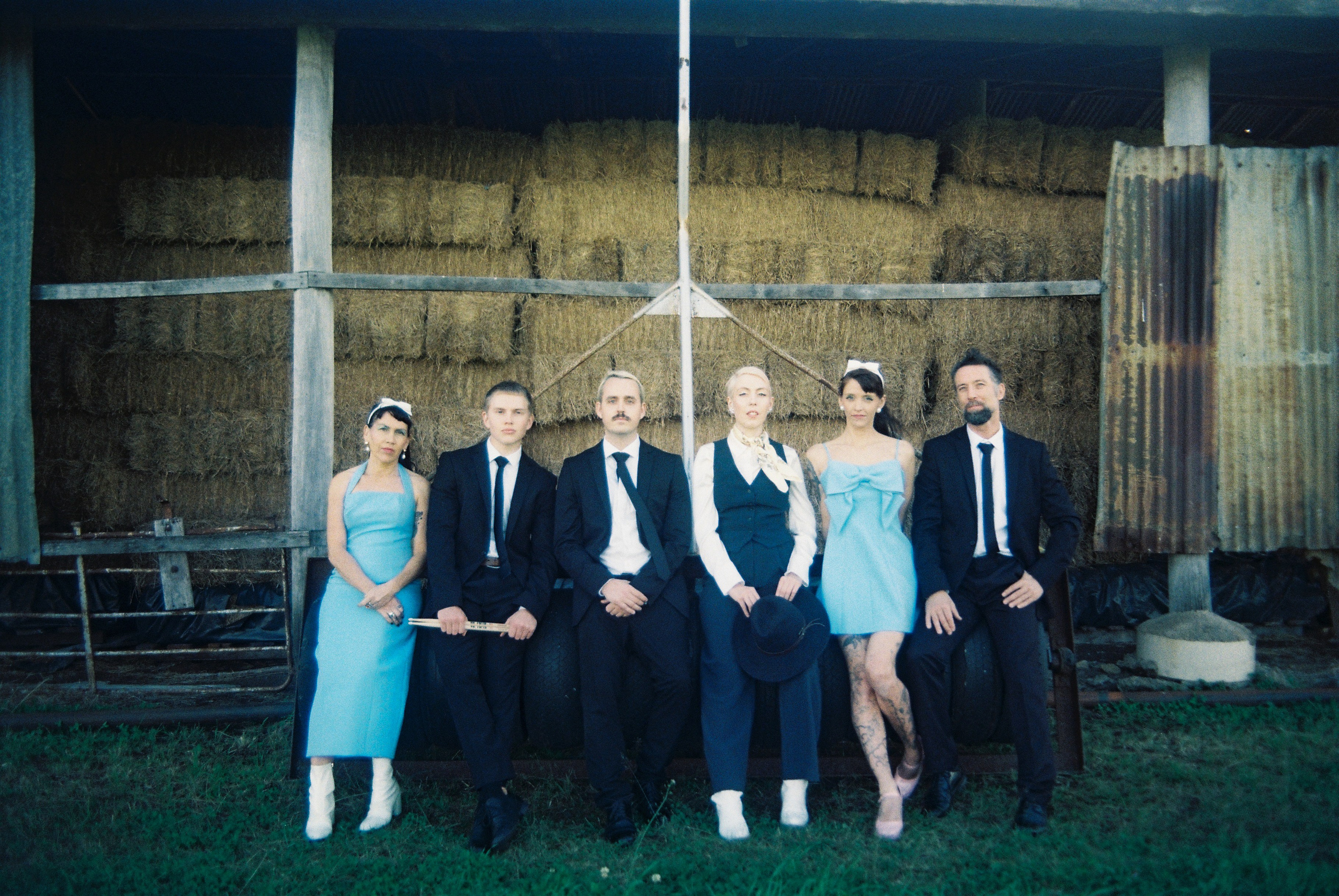 Milly&band. Film photographer