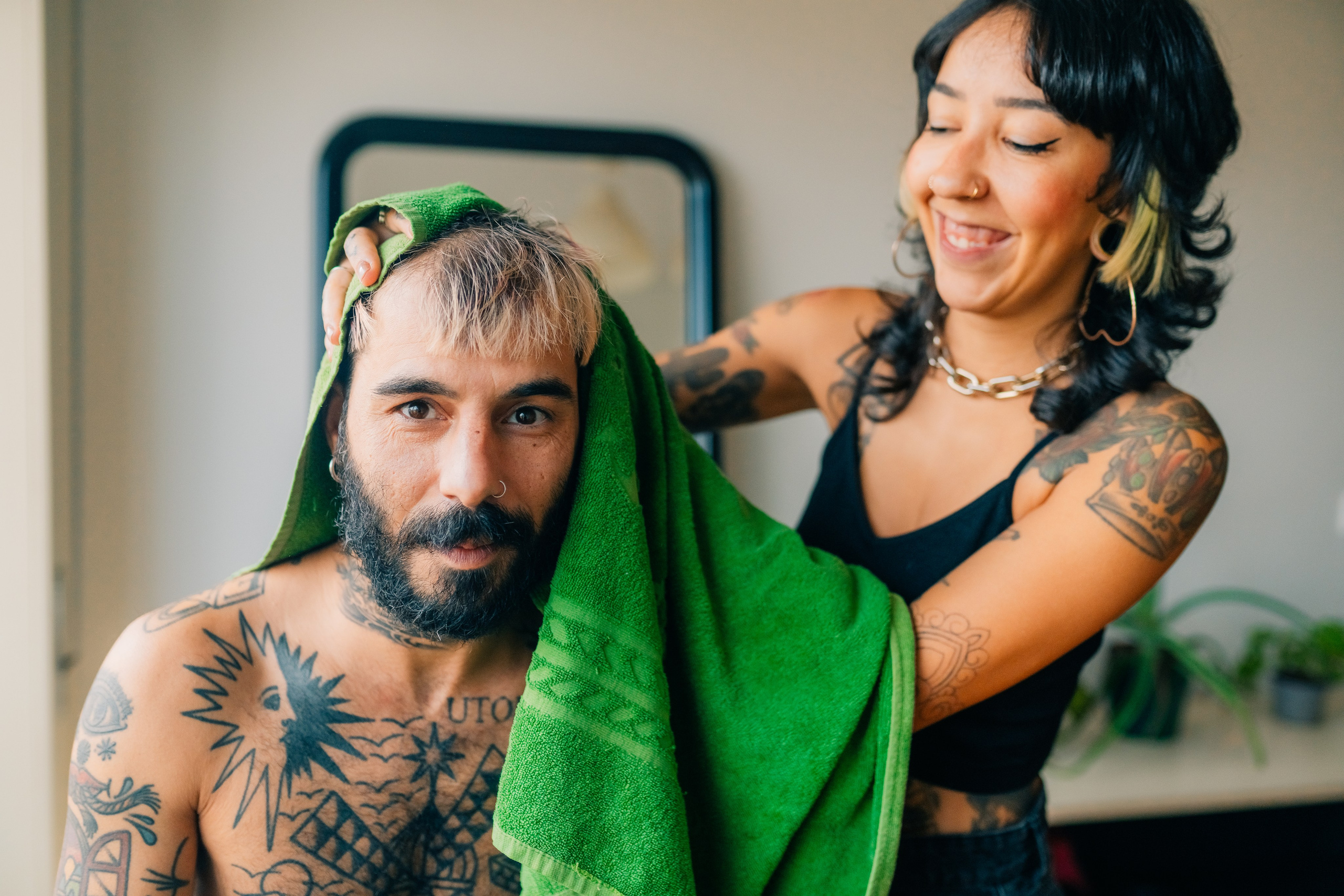 Dani & Rui at their apartment. Maria Sher. Professional photographer from Porto, Portugal