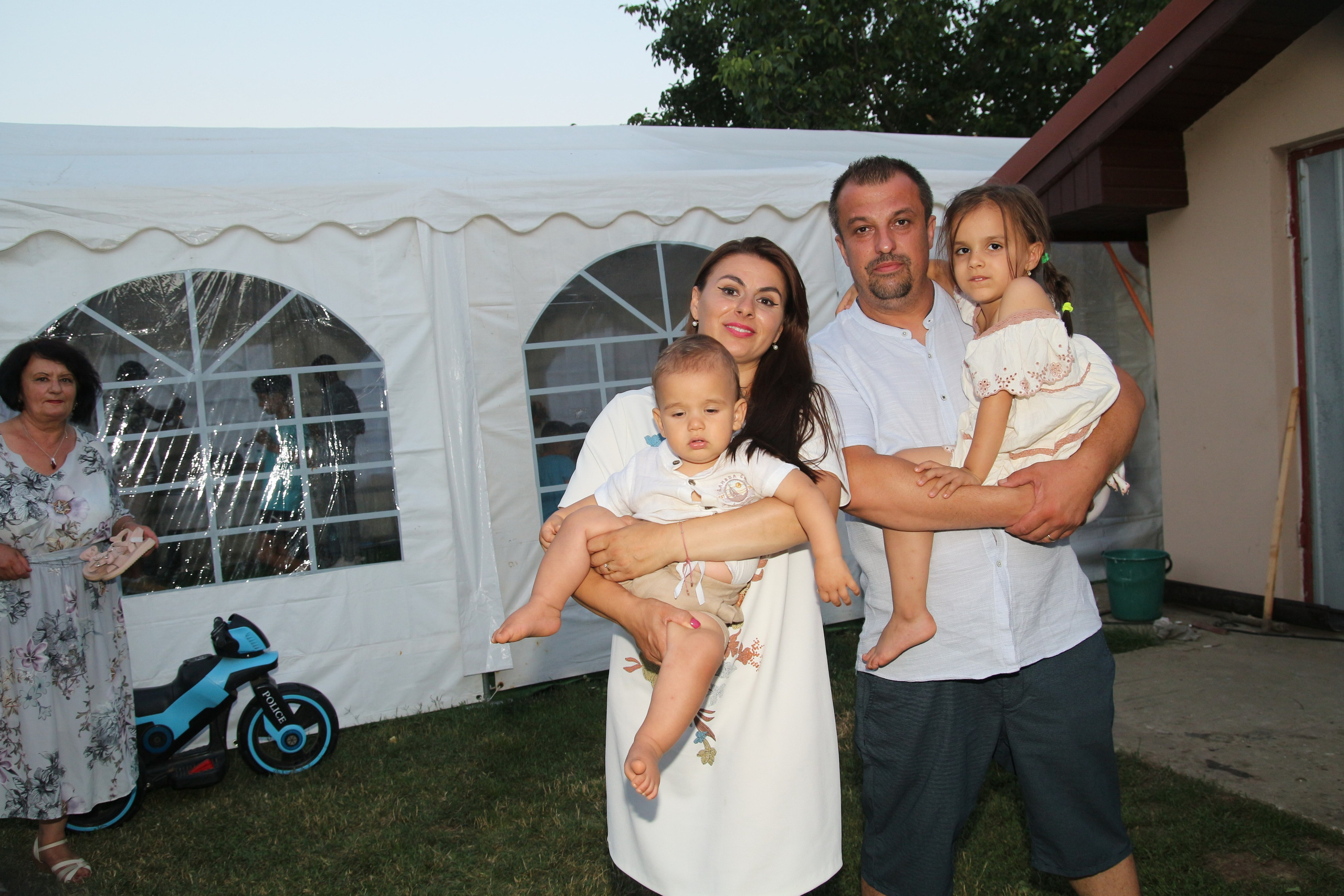 BYZO MEDIA. PETRU BYZO - family and children photographer in ROMANIA