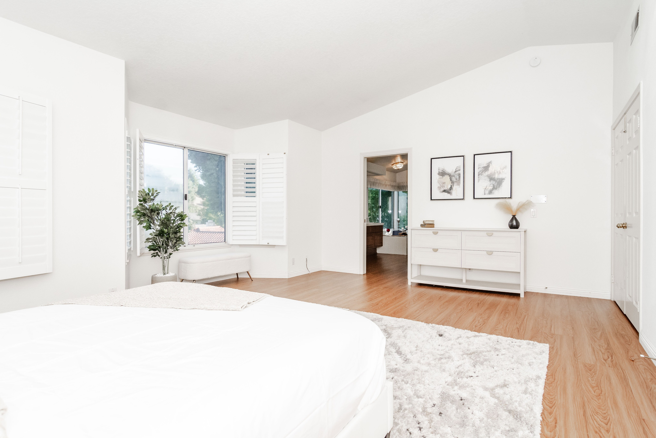 Real Estate Media. Professional portrait photographer in Los Angeles | Axenia Haritonova