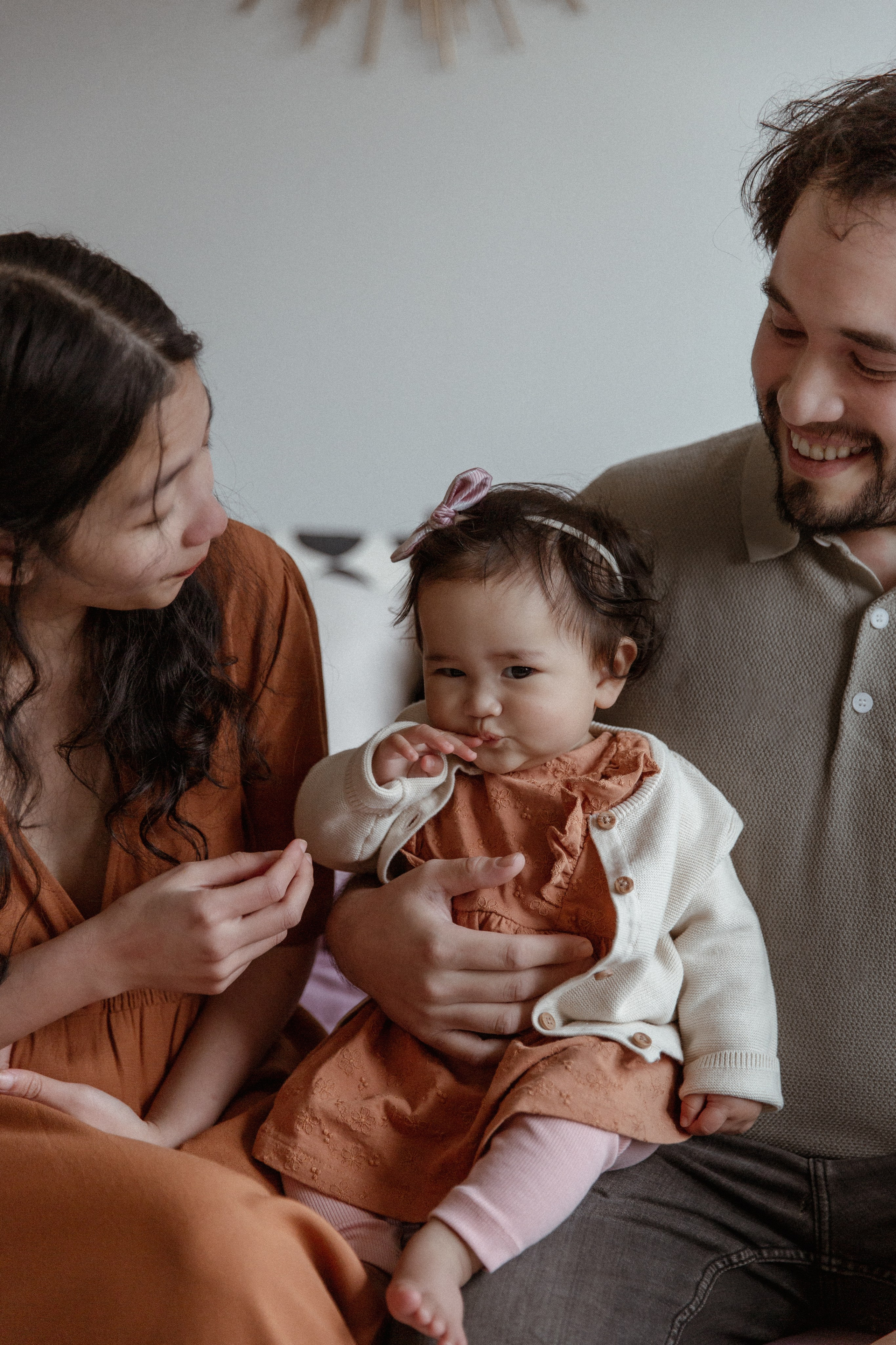 Family photosession at home. True self