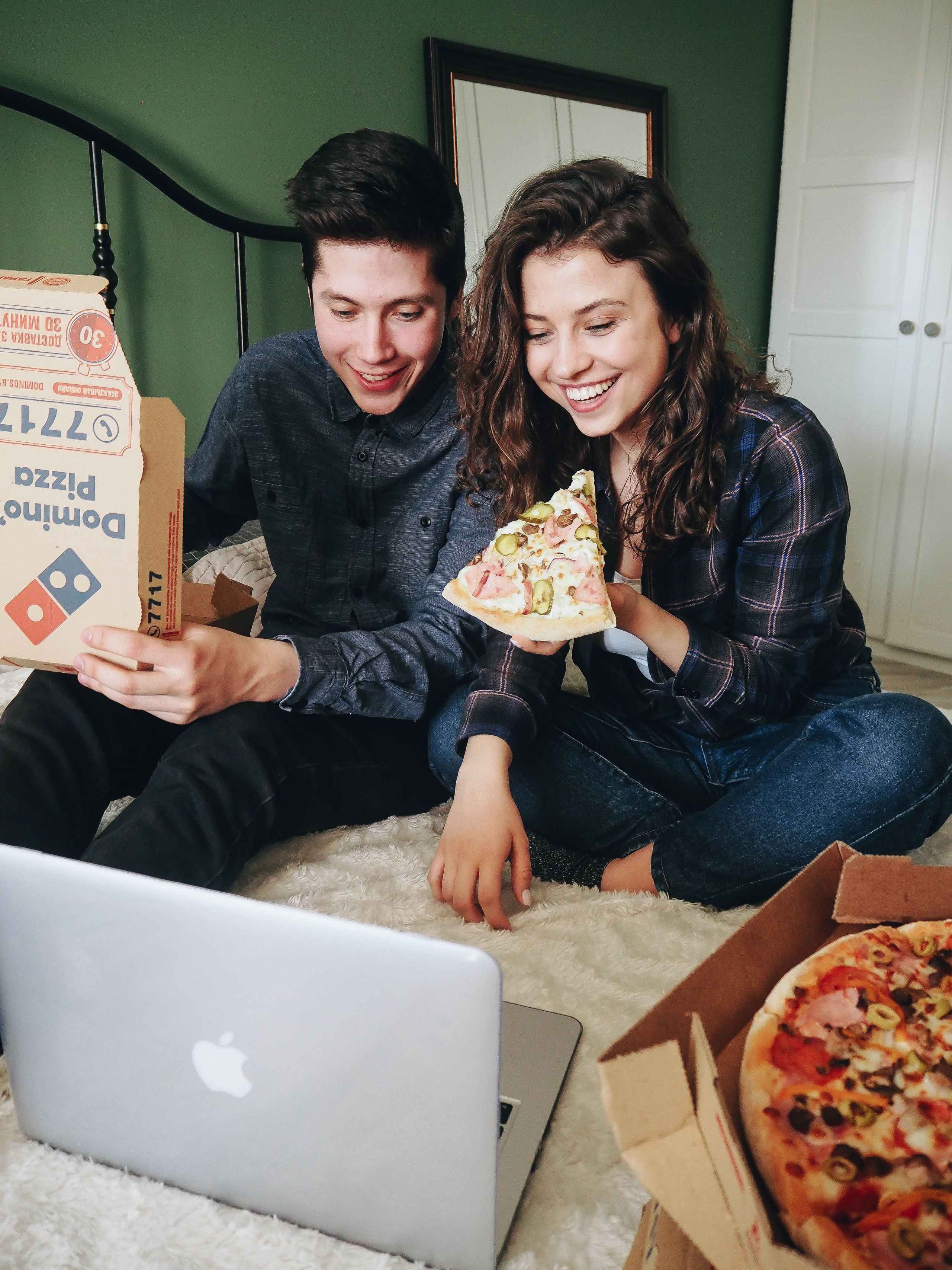 Pizza&Friends | Photoshoot for Domino’s pizza. Photographer in Los Angeles. Julia Ishmuratova