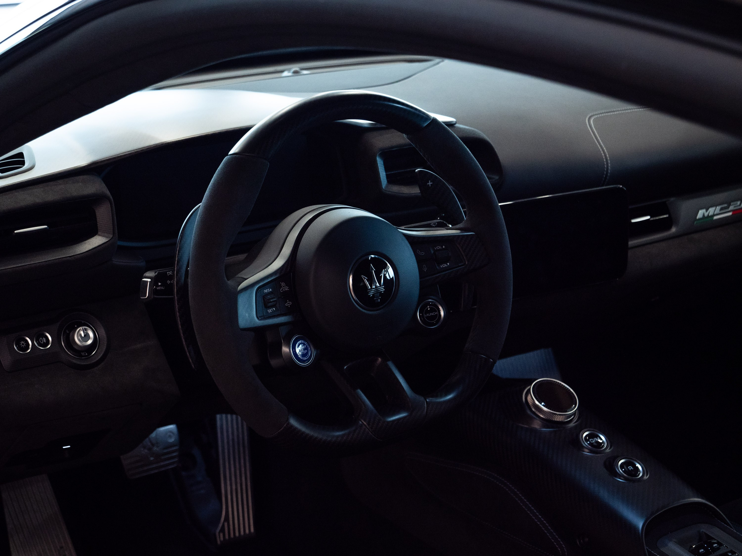 Maserati MC20. Dimitri Ilkov Photography — Capturing Life’s Moments in Edmonton, Cana