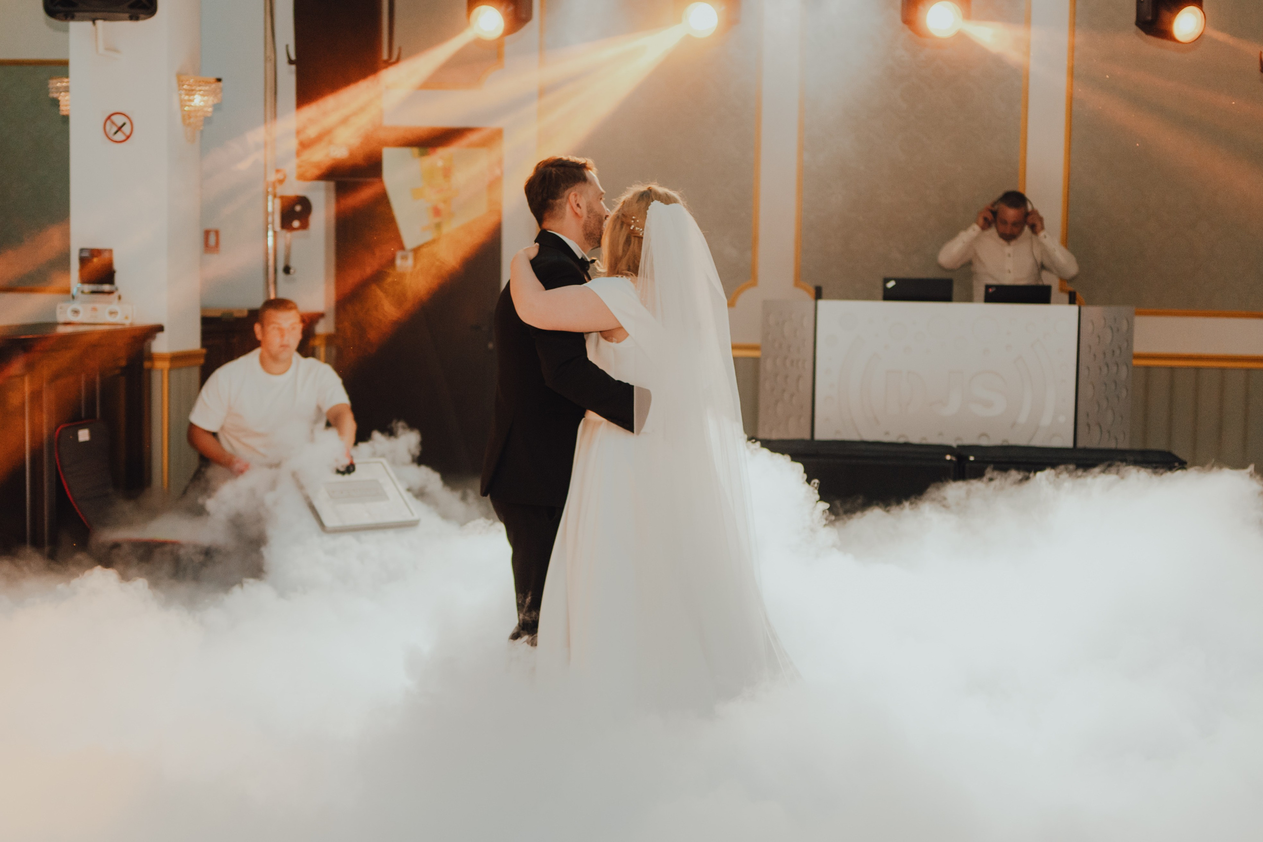 Nunta Petre & Ana. Events photographer Paul Dafina