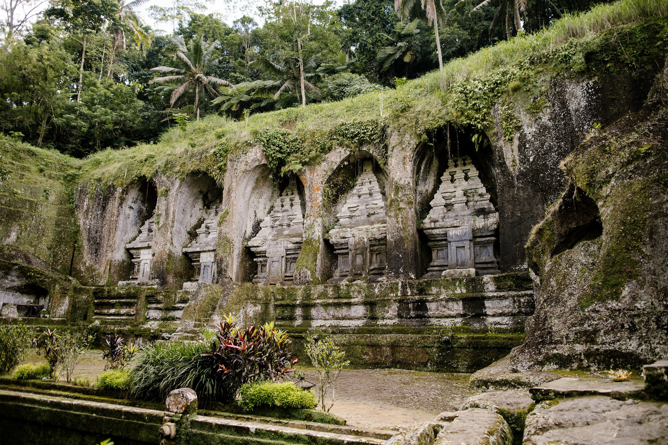 Secret Temple. Getitfeel — Aesthetic Photography and Videography