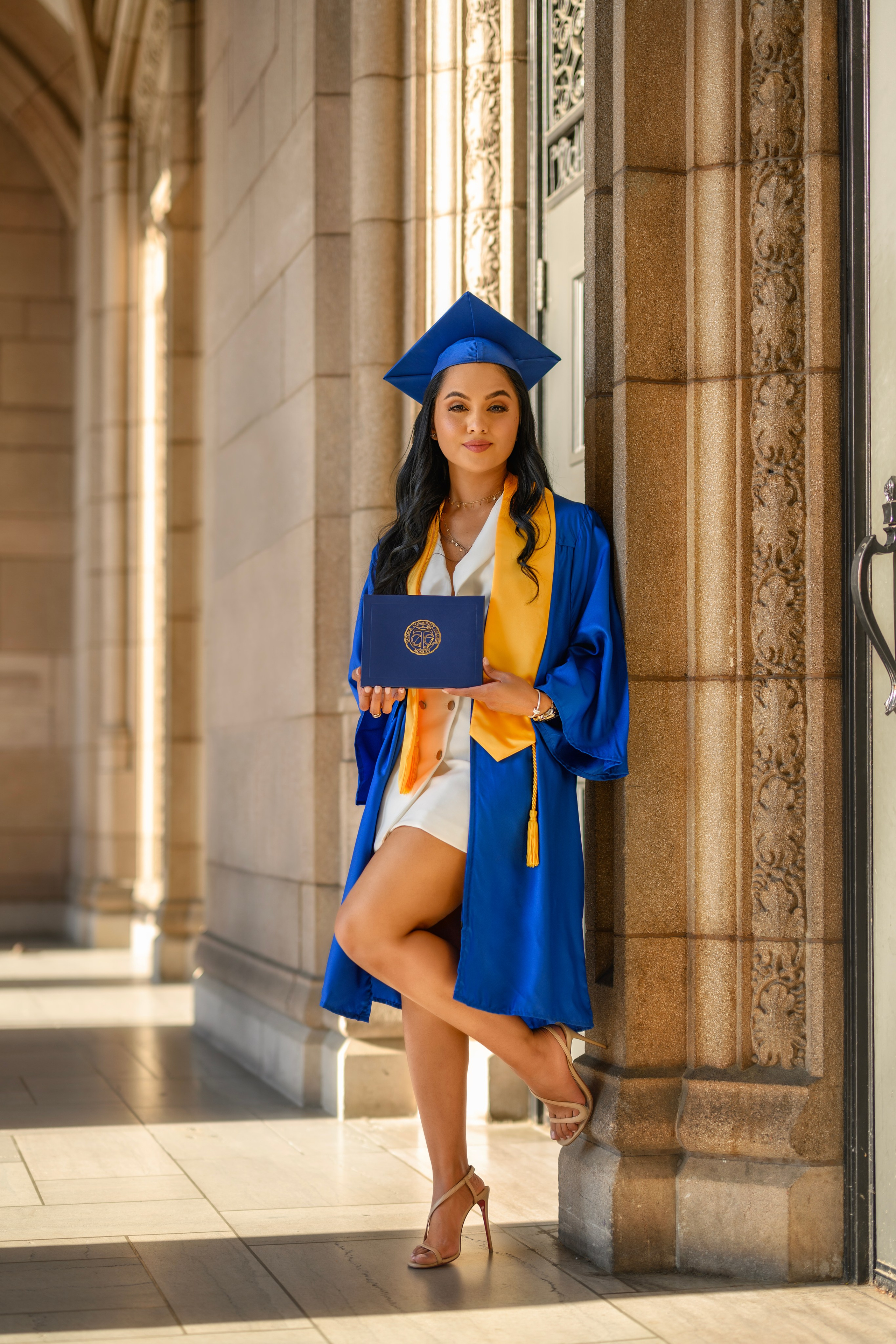 Alexandra, graduation. Wedding & family photography in Seattle area. Helen Michelle photographer