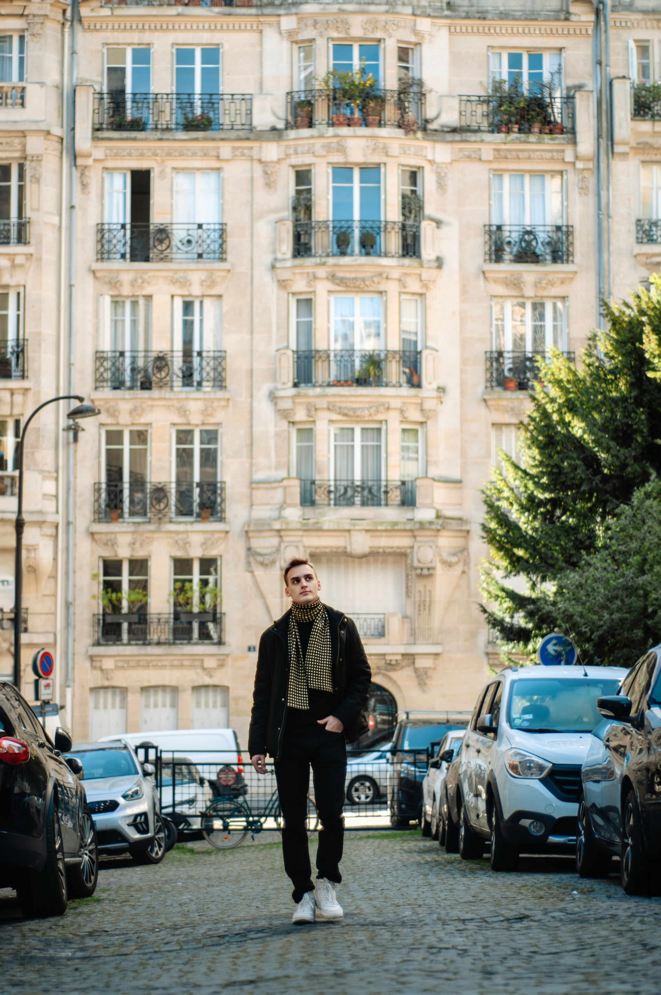 Мужская фотосессия у Эйфелевой башни. Фотограф в Париже Полина Осипова