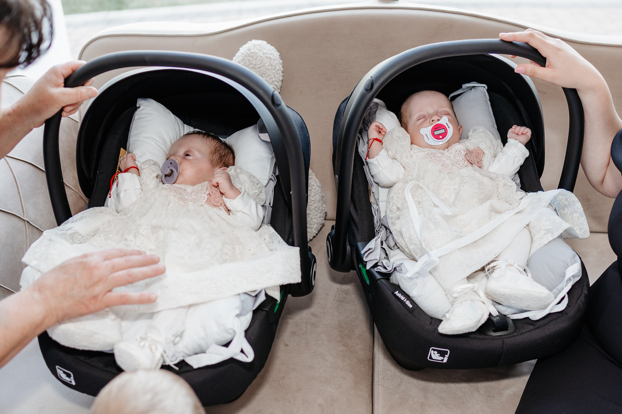 Carla & Ilinca. FotoACTIV.ro - Imaginea ta contează