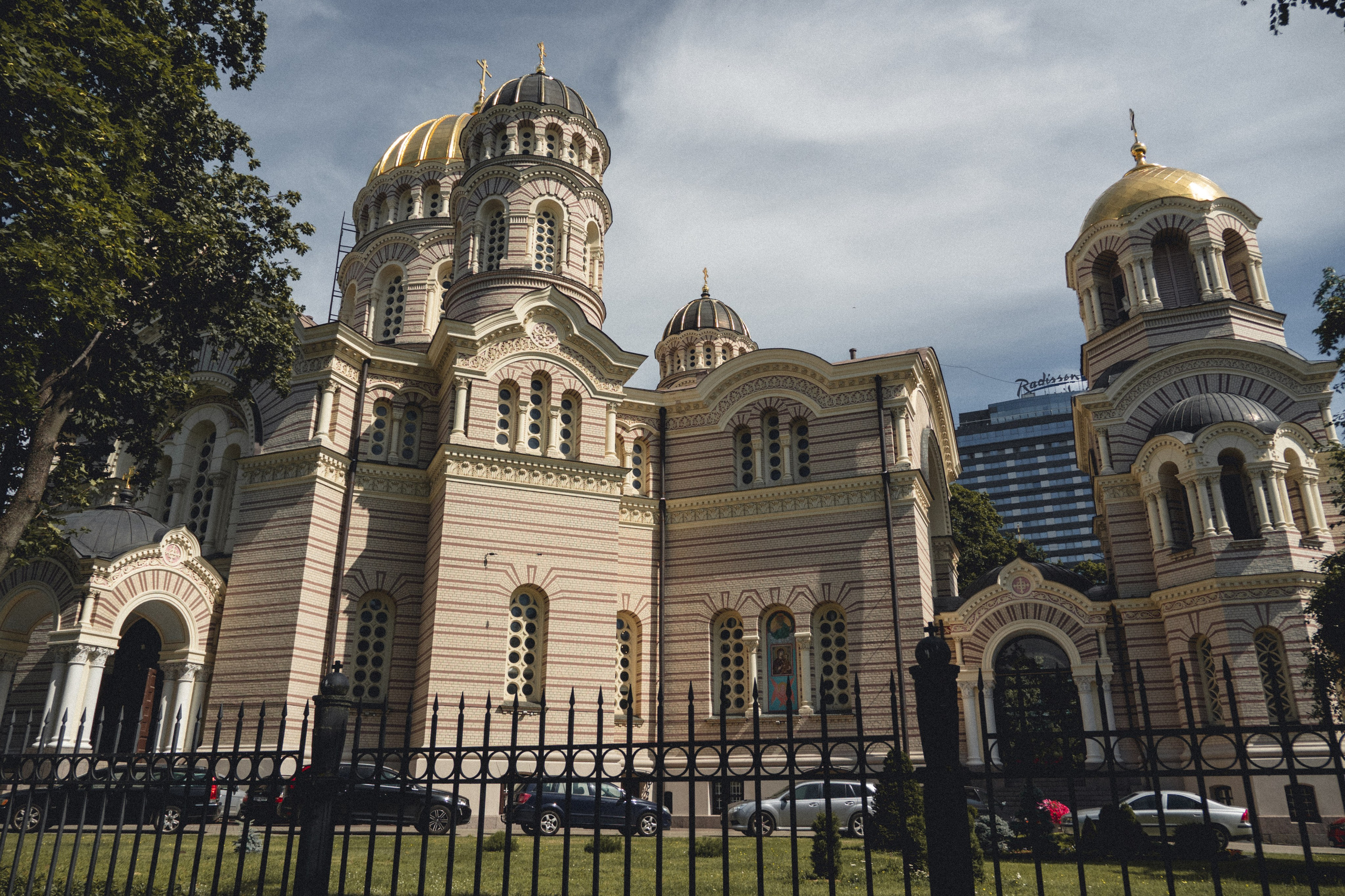 Voyage à Riga. Photographe sur Cote d’Azur. Portraits de familles, couples, enfants, événements