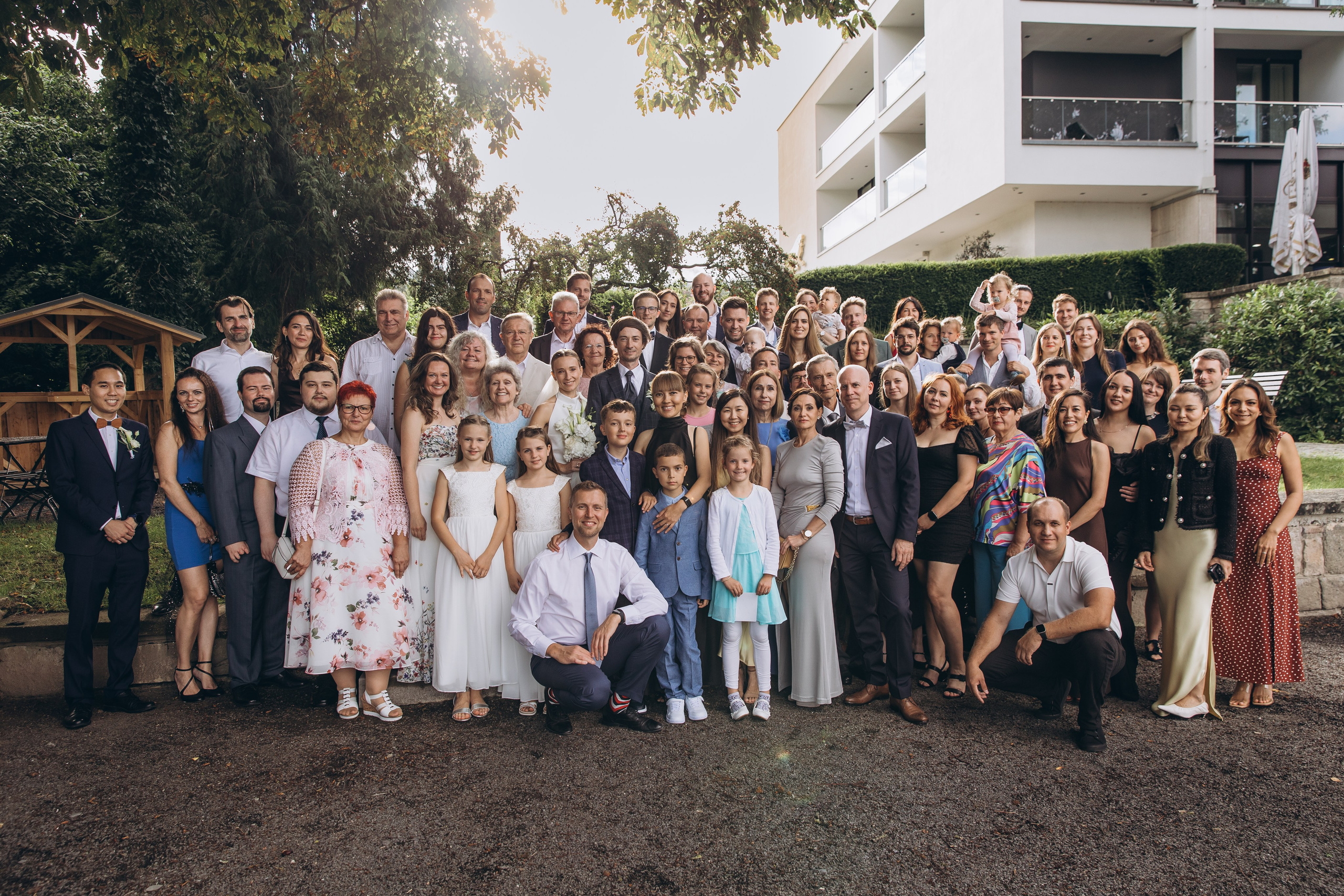 Romantic wedding photos in Belgium – timeless wedding stories