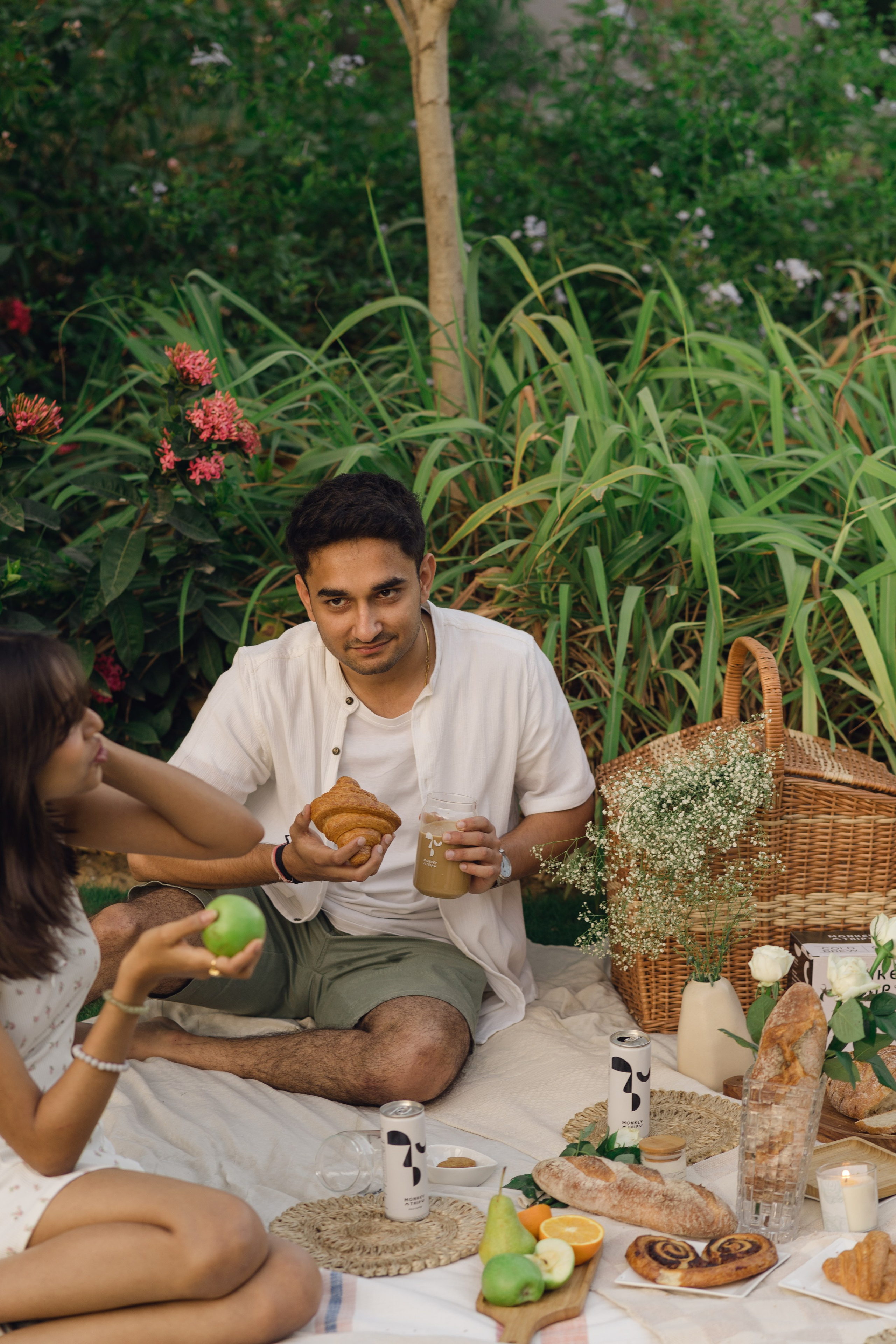 Product Styling for Monkeytrip beverage