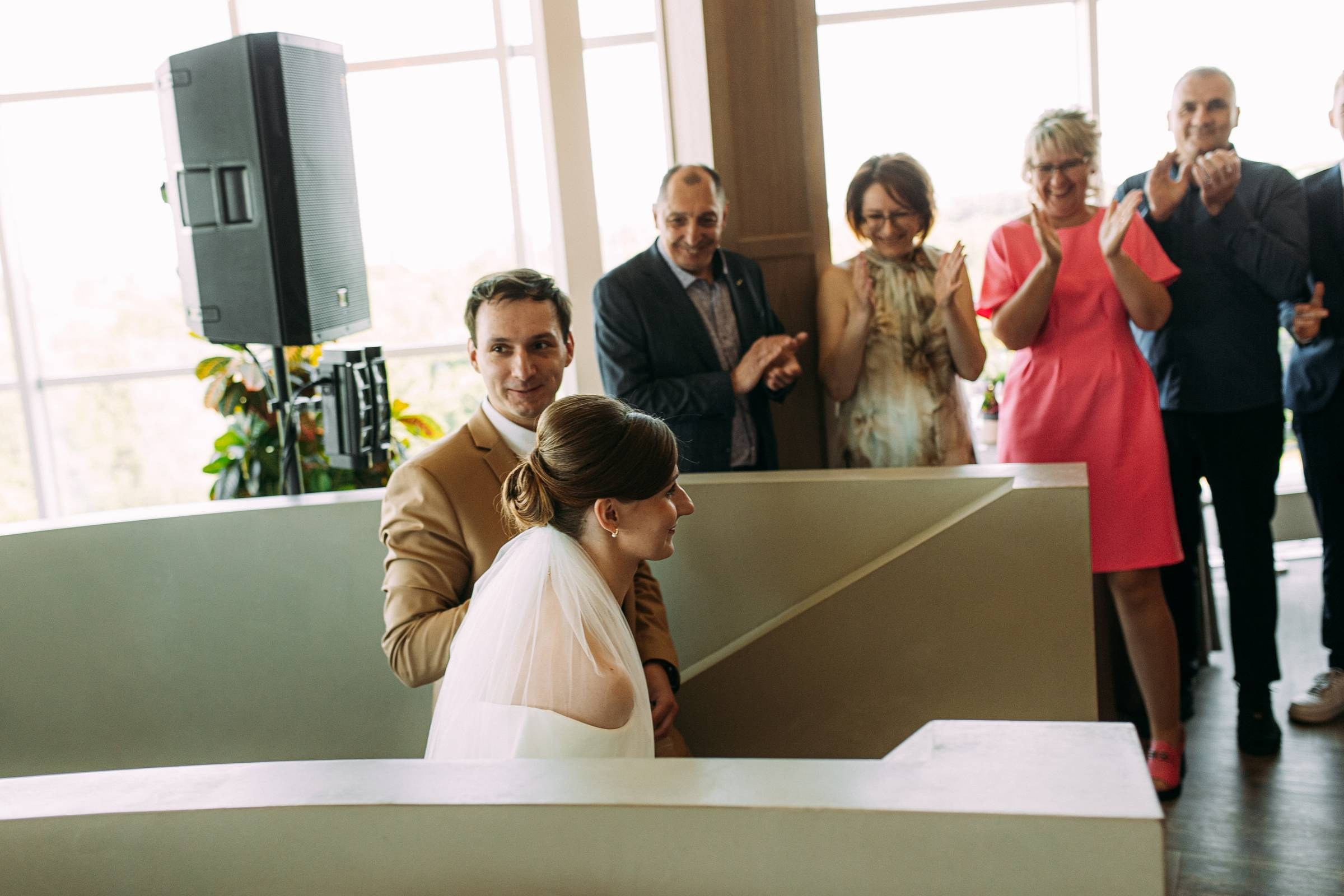 DZELTENAIS VAIRO PRIEKU