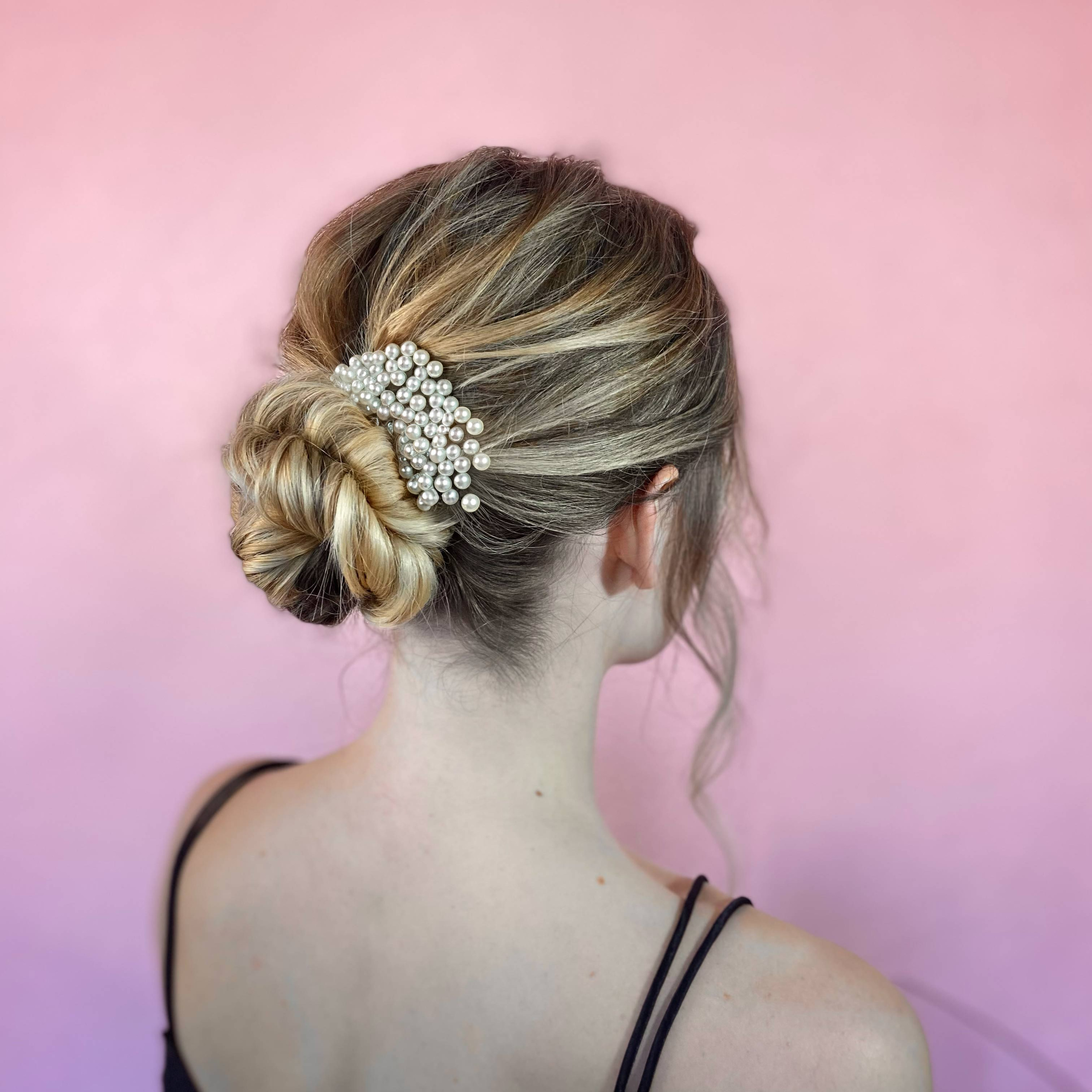 Wedding hairstyles in Rome, Italy. Curls, waves, up-do’s. Makeup artist and hairstylist in Rome Italy | Kate Lisi