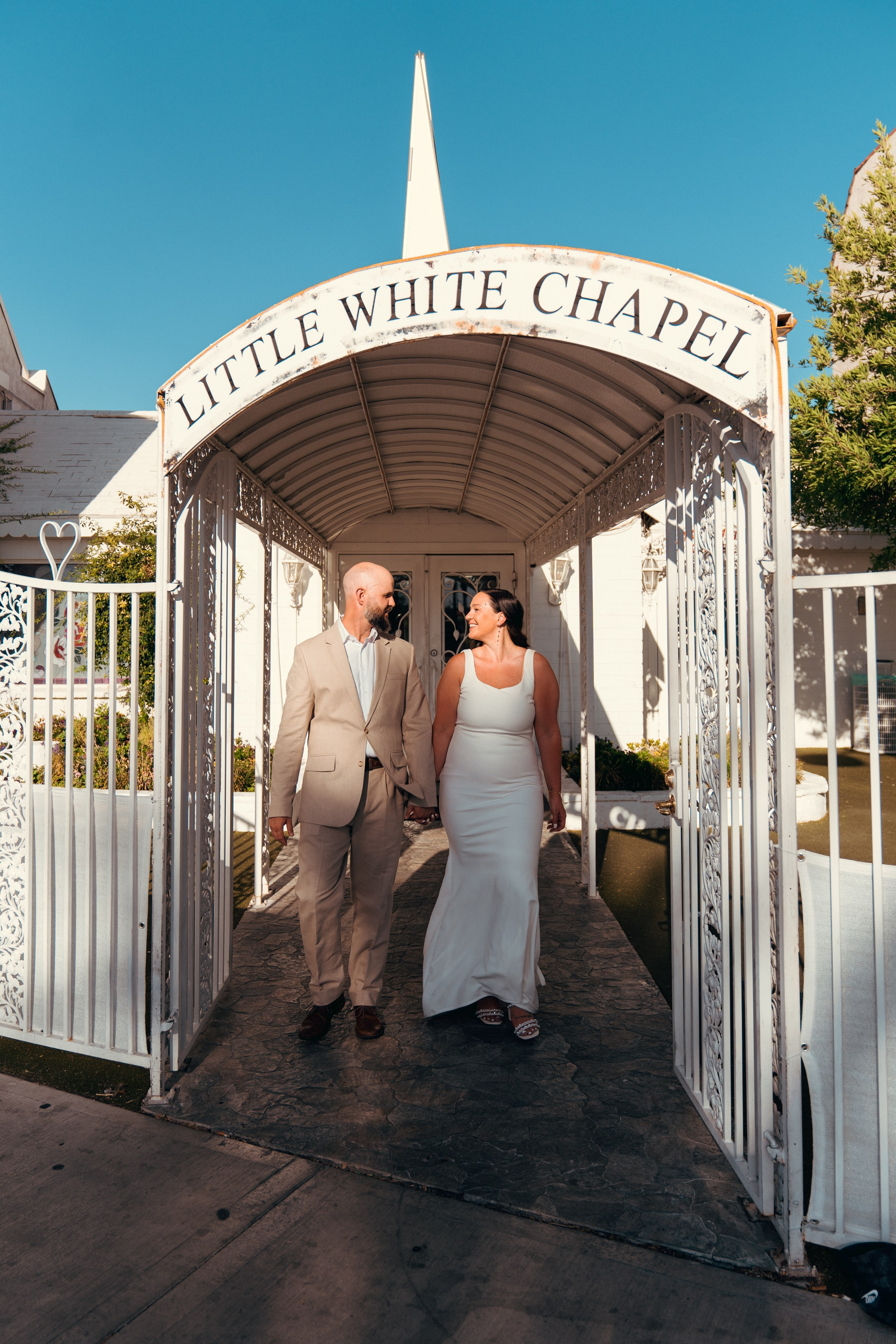 Alli&Nik. Wedding & elopement photographer Viktoriya Kravtsov. Las Vegas