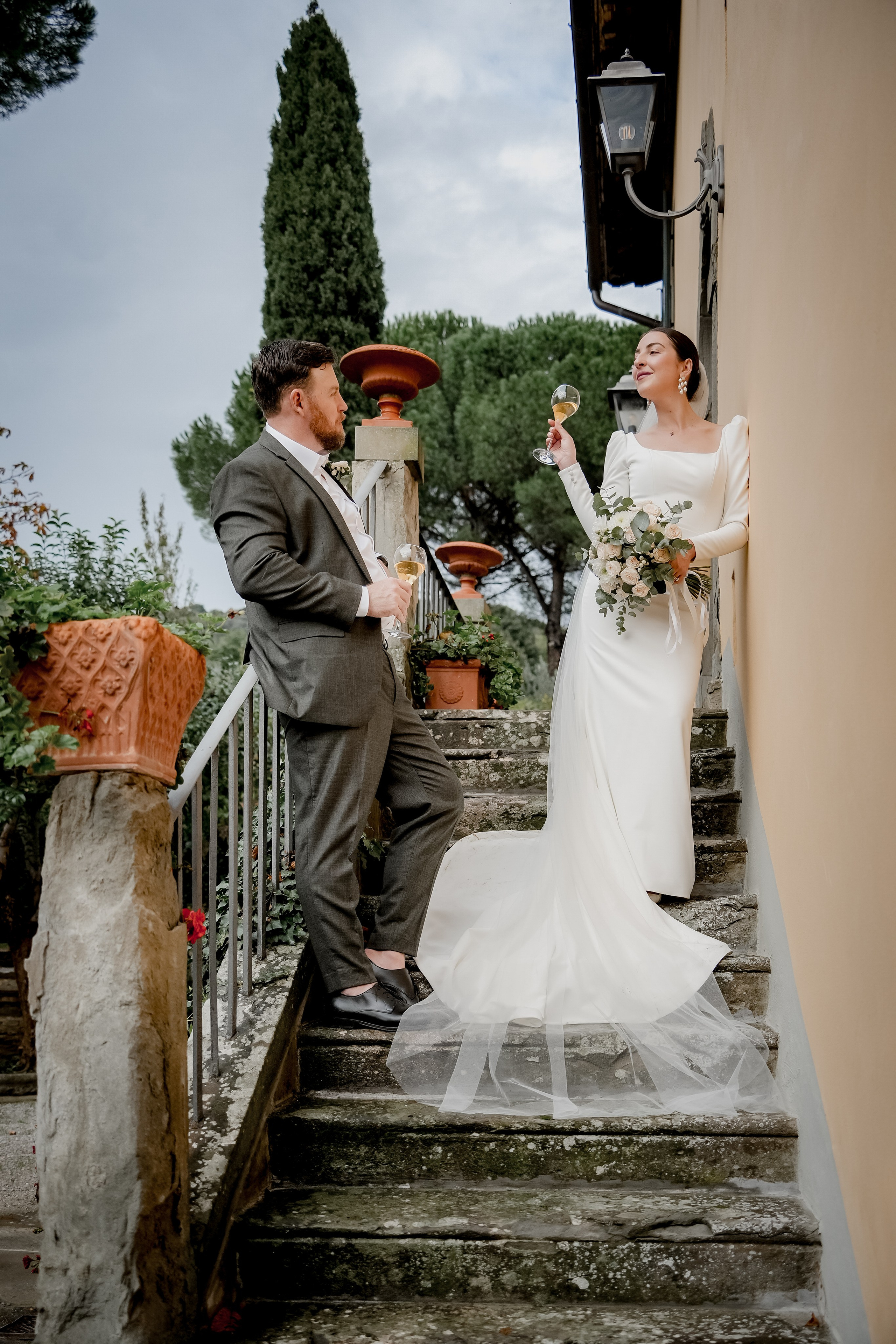 Elopment in Cortona. Villa Falconiere. Wedding Photographer in Italy