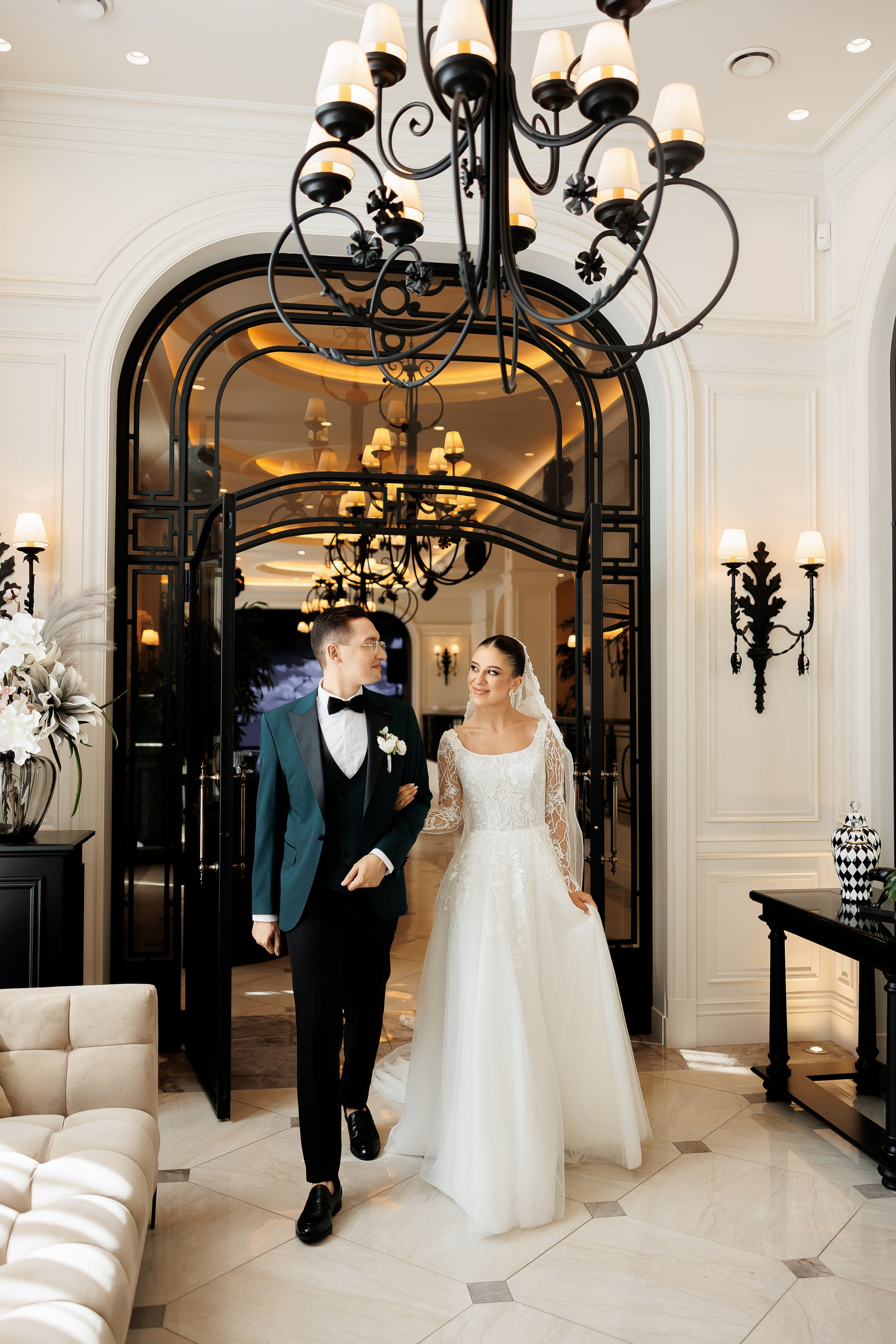 Serghei & Erica — Queen Residence. Servicii Foto și Video 067188353