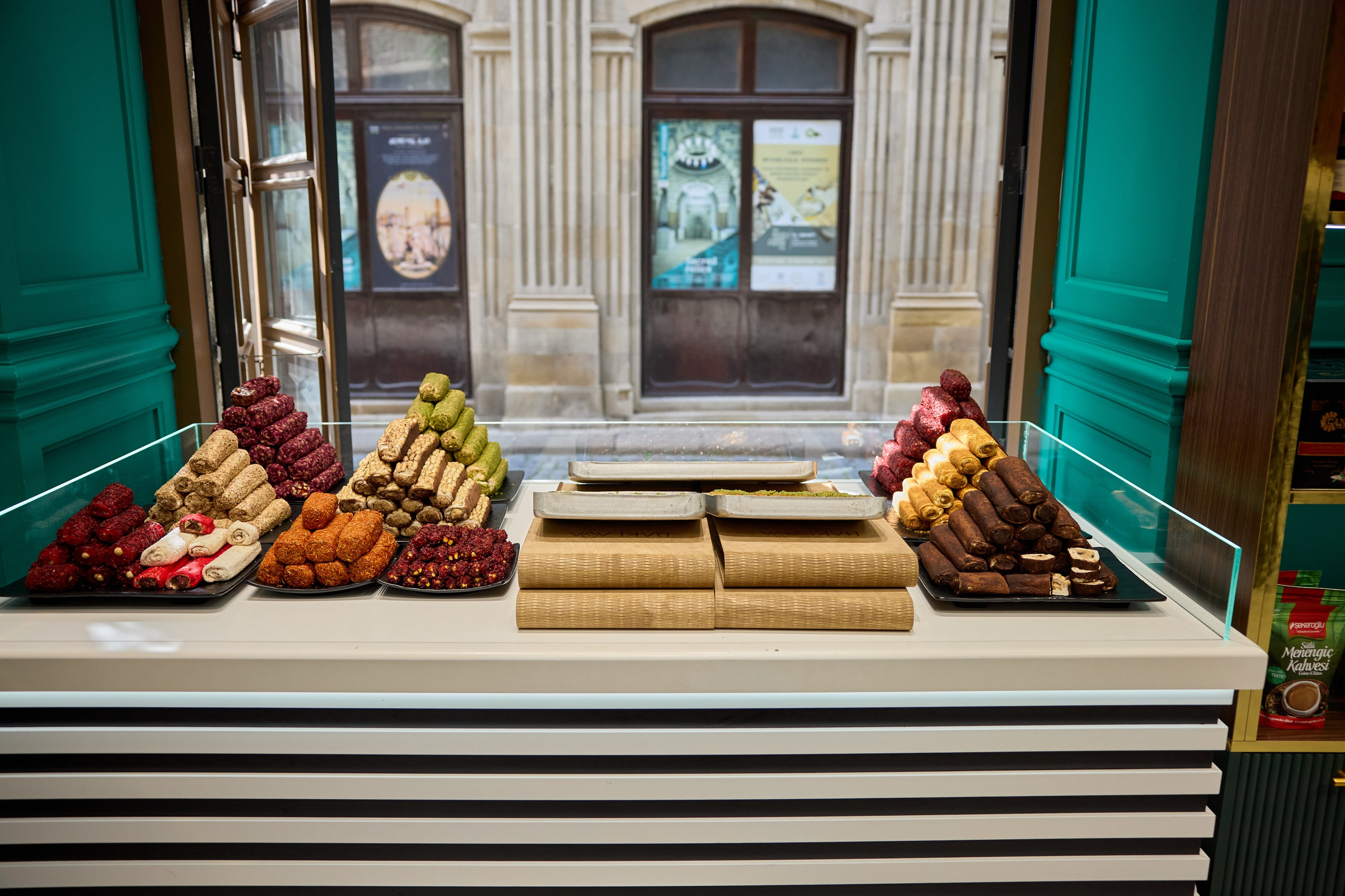 Экскурсия по Баку. День 2. Photographer in Baku Kamran Enceladus