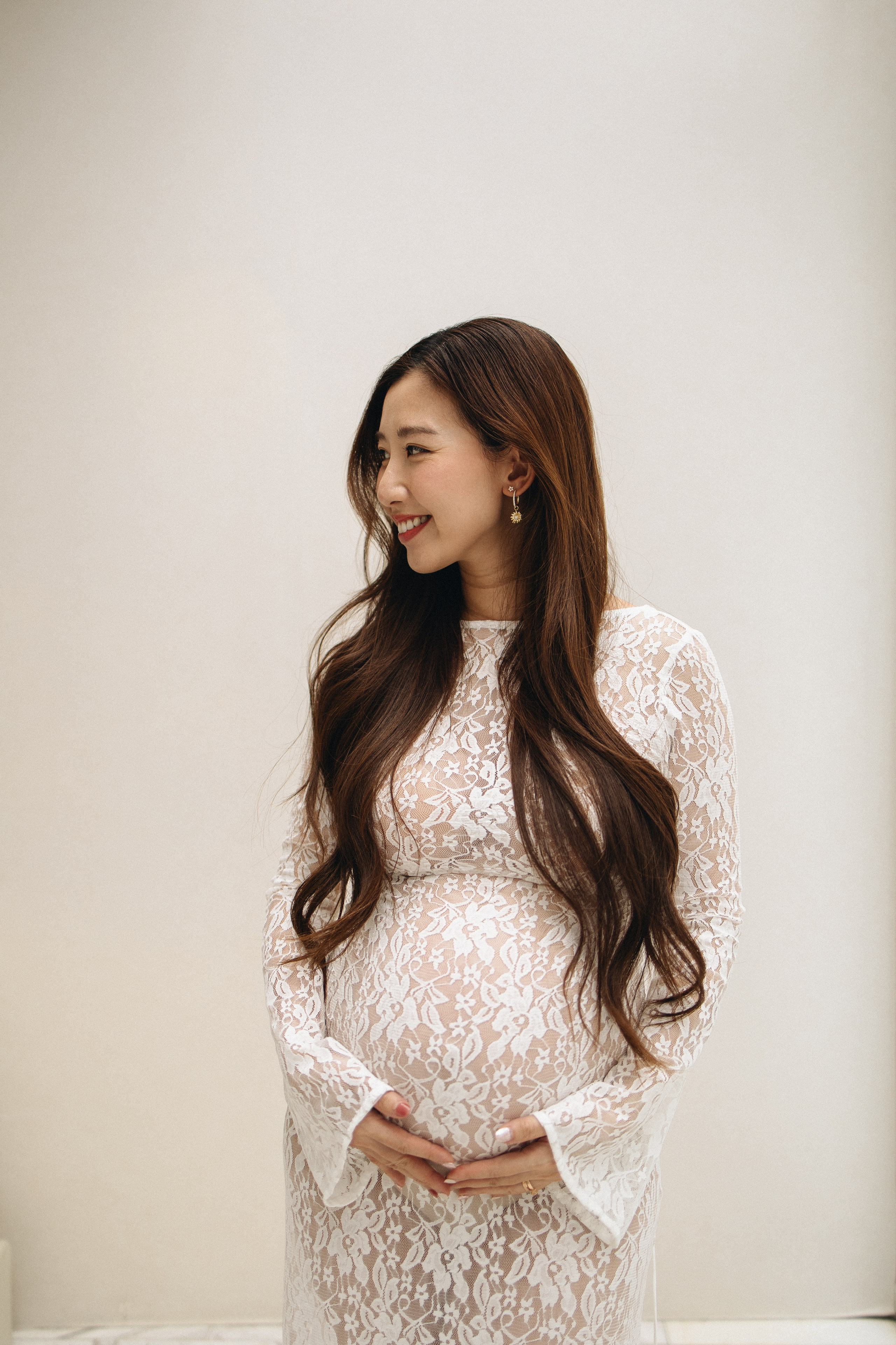 The Sweetest Anticipation. Family and wedding photographer in Bangkok, Thailand