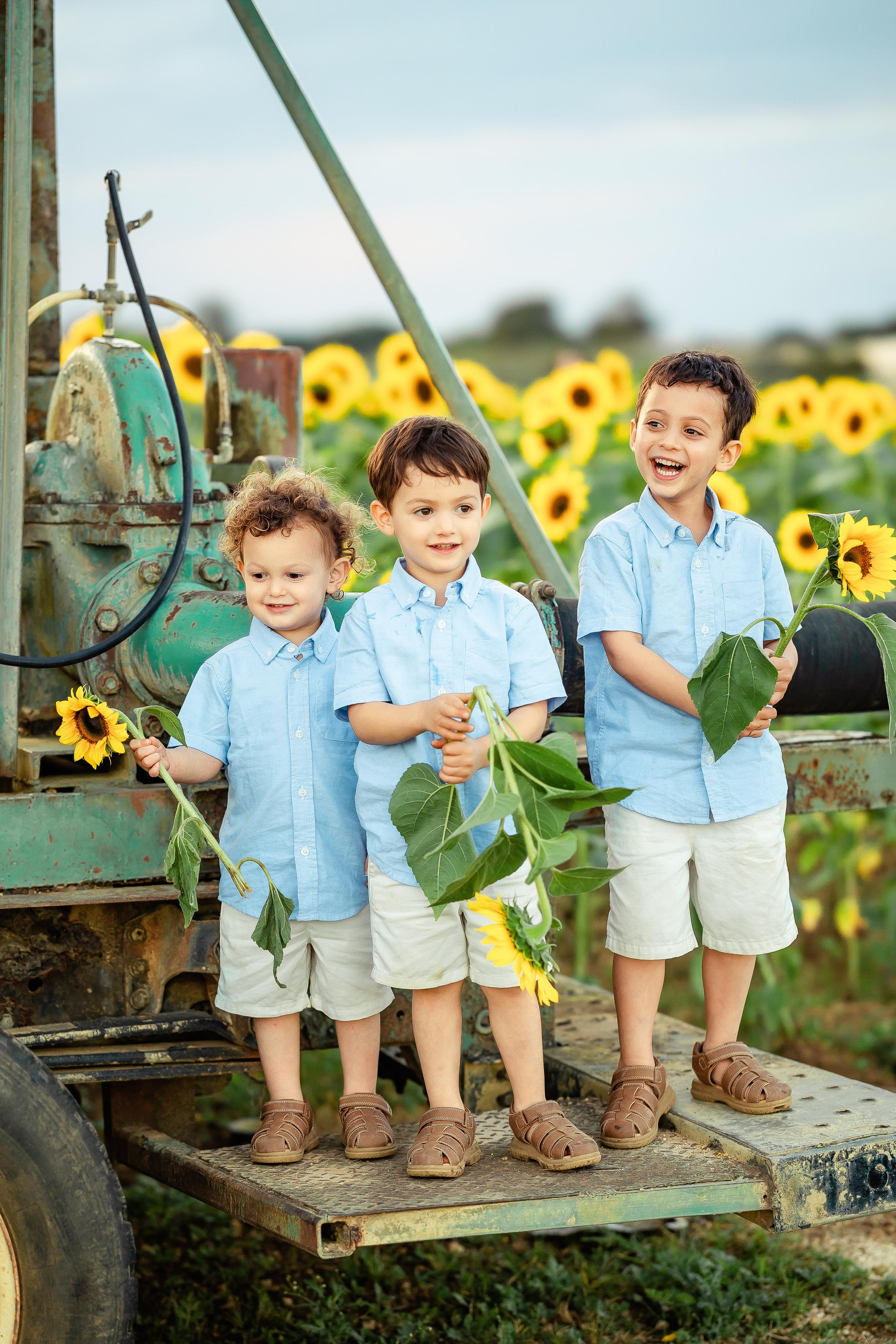 Sunflower Session. Family and Event photographer in Homestead and Miami areas of Florida
