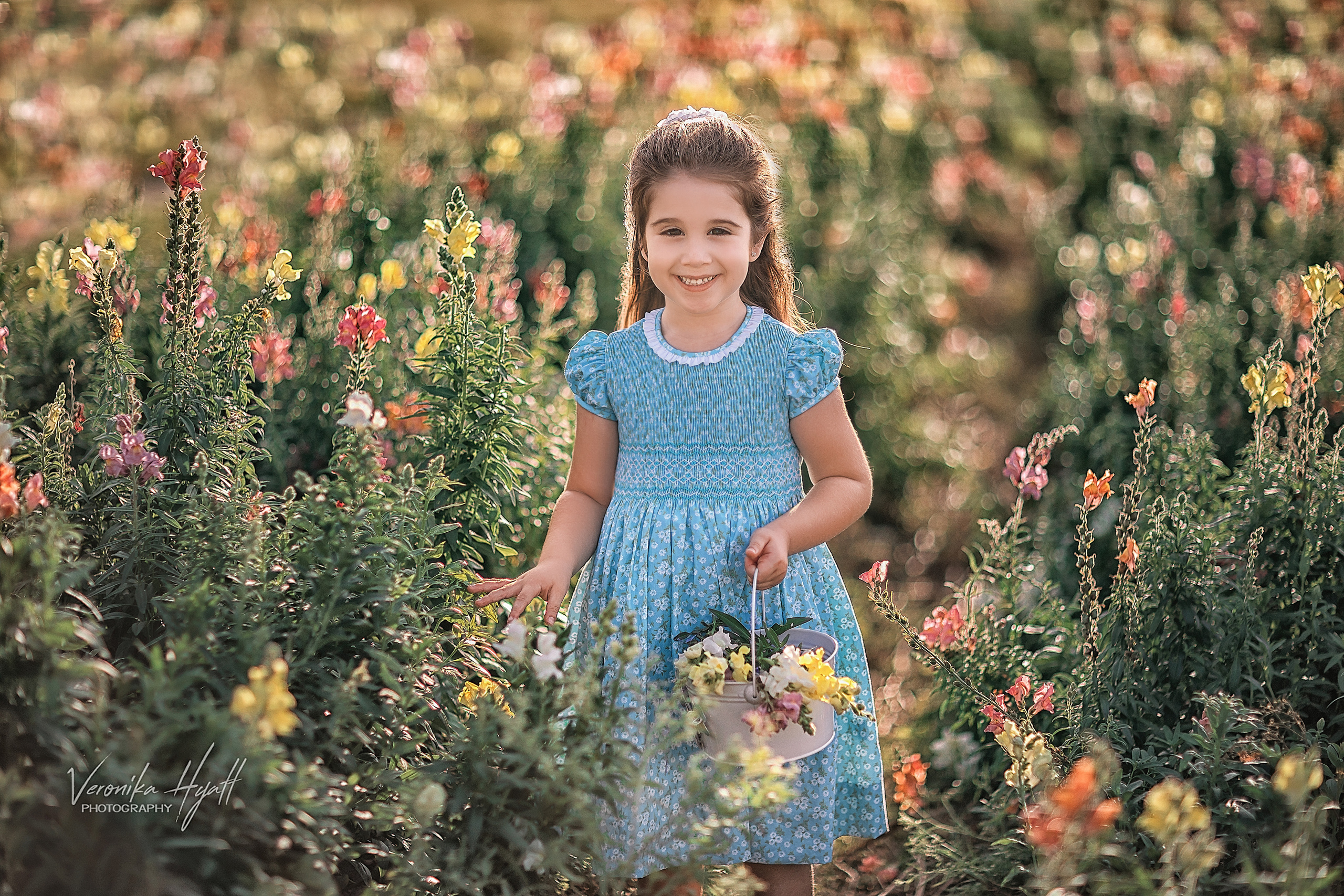 Flower Girl. Family and Event photographer in Homestead and Miami areas of Florida
