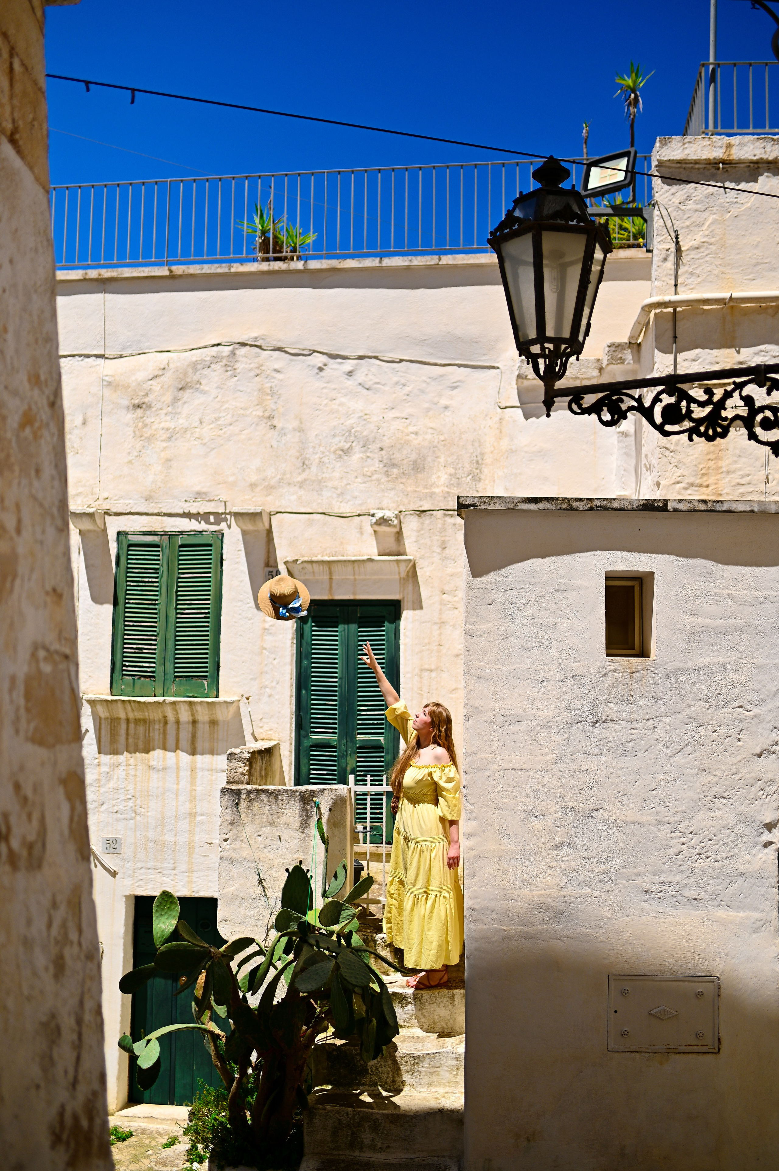 A Photo Walk with Jeanine in Ostuni. Fotografa in Puglia e Roma — Servizi fotografici romantici in Italia