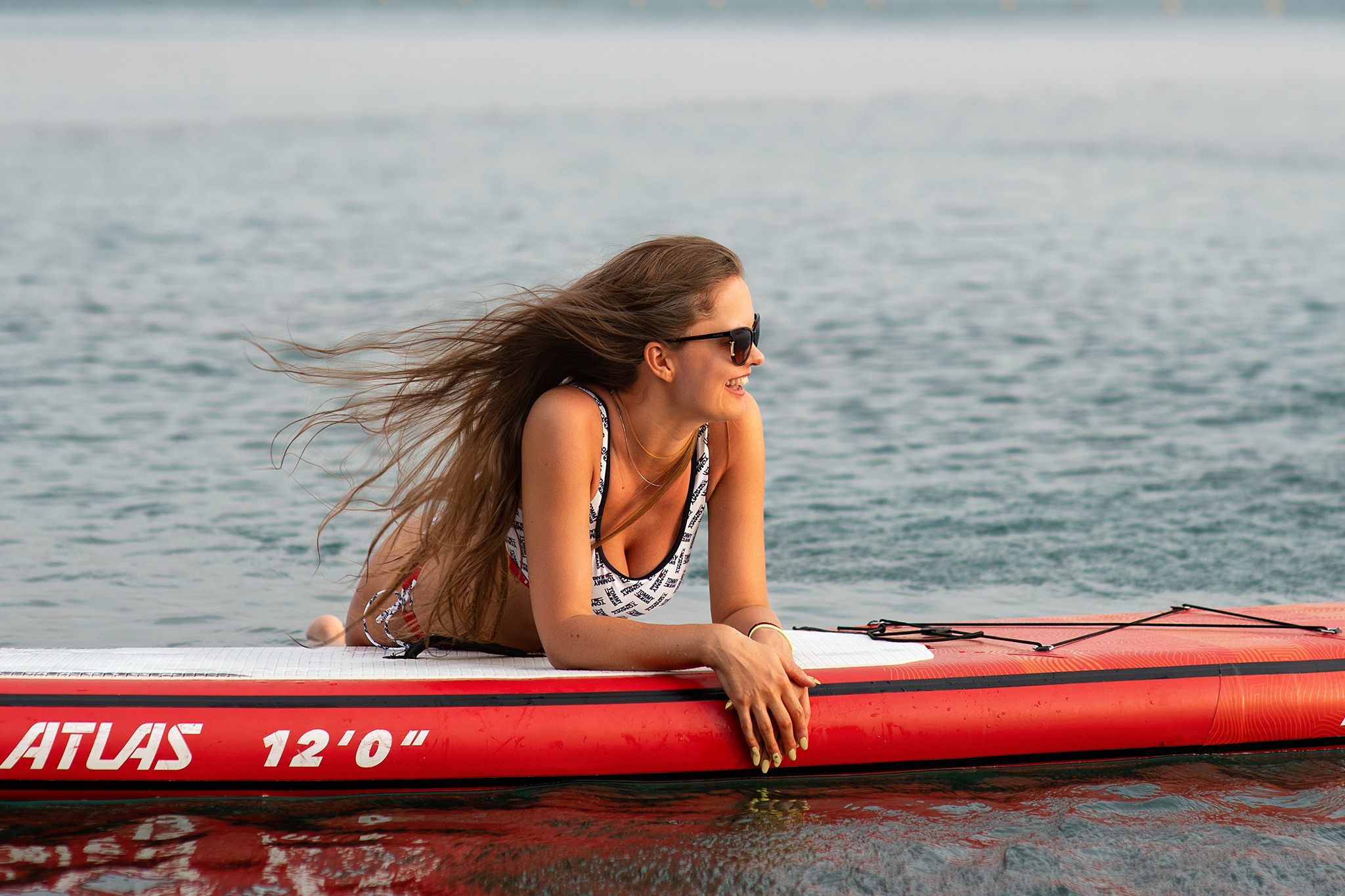 Personal shooting_sunset on the SUP on the sea for Julia. צלמת משפחה ילדים הריון וסיפורי אהבה באילת ישראל אולגה אמצ'יסלבסקי
