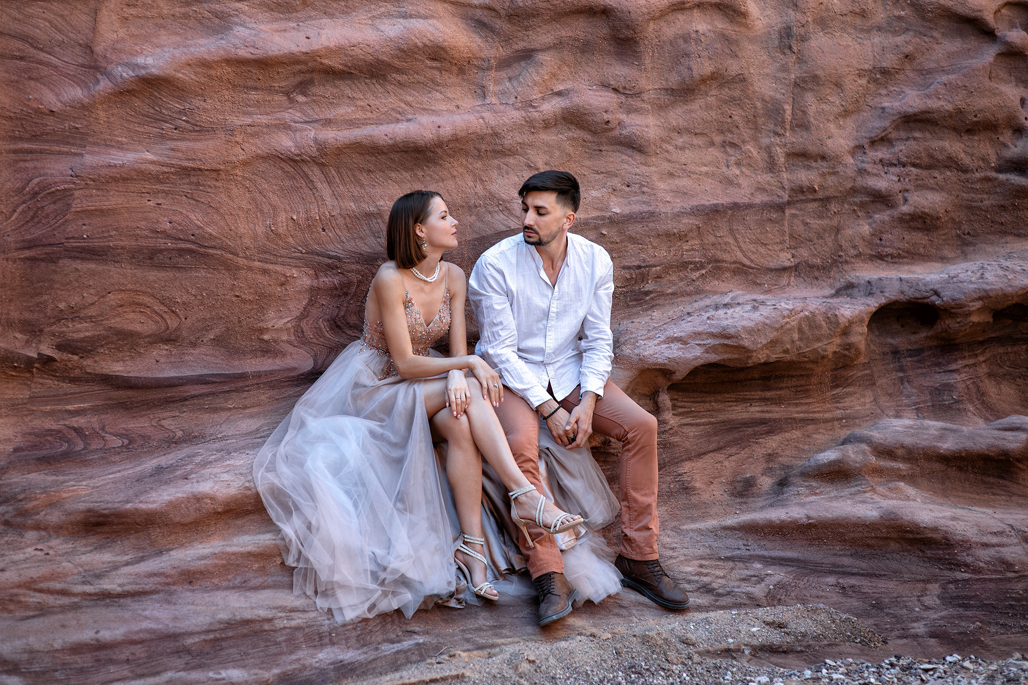 Red Canyon, Eilat, Israel. Rezeda & Aidar. Family children pregnancy love stories photographer in Eilat Israel Olga Amchislavsky