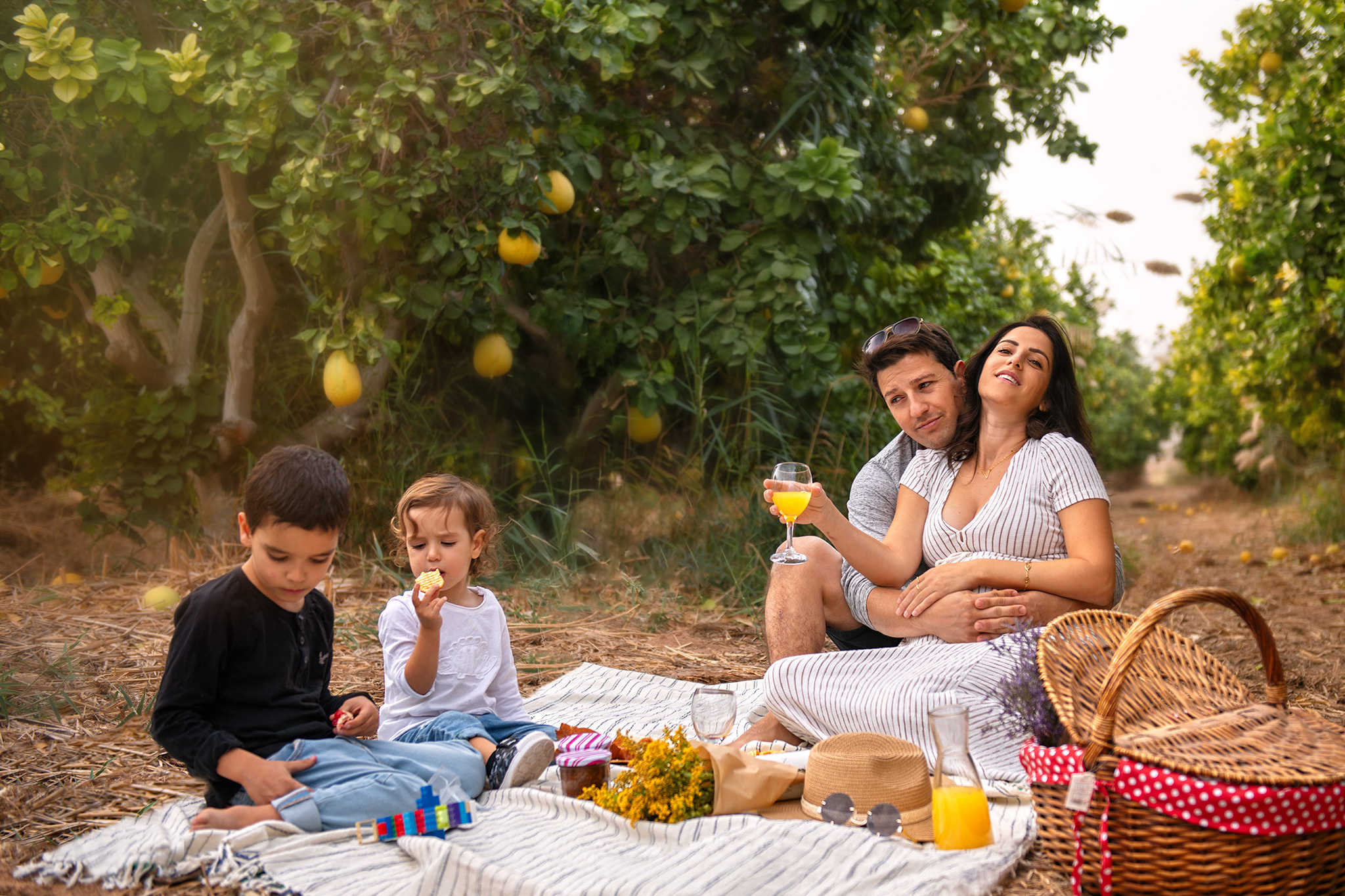 Family and pregnancy photoshooting for Avishag and her family in kibbutz Elifaz. צלמת משפחה ילדים הריון וסיפורי אהבה באילת ישראל אולגה אמצ'יסלבסקי
