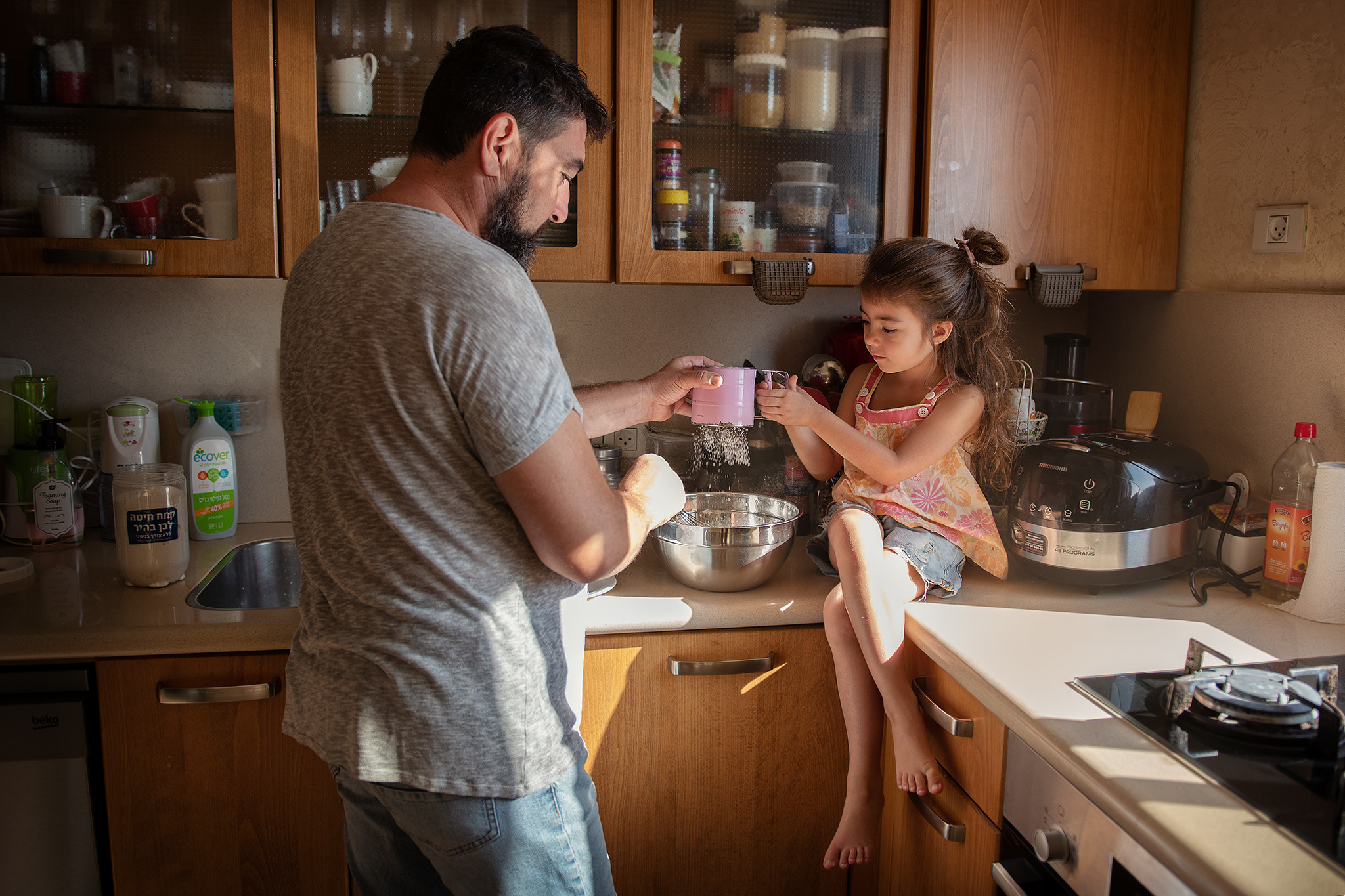 Family photoshooting at home. צלמת משפחה ילדים הריון וסיפורי אהבה באילת ישראל אולגה אמצ'יסלבסקי