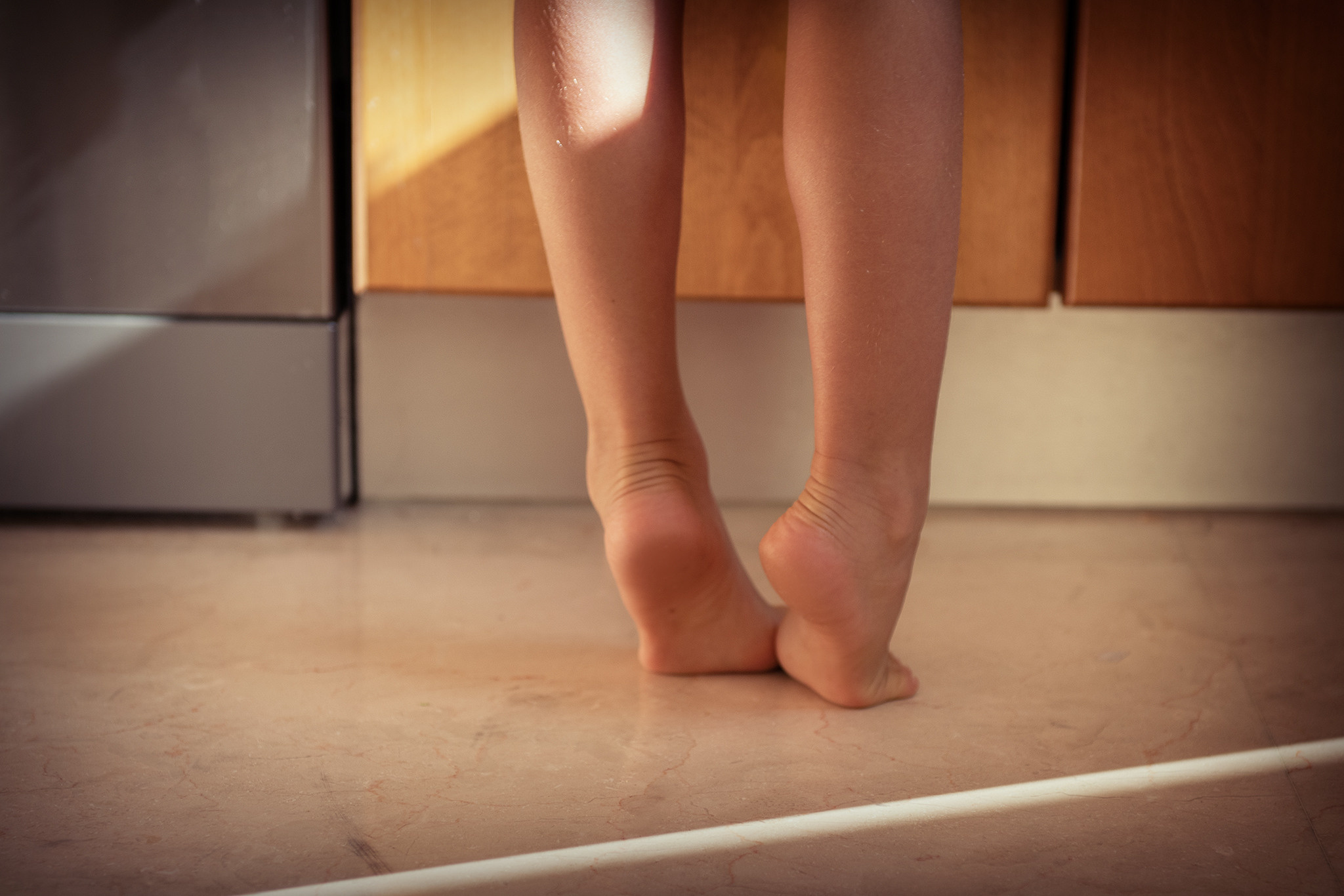 Family photoshooting at home. צלמת משפחה ילדים הריון וסיפורי אהבה באילת ישראל אולגה אמצ'יסלבסקי