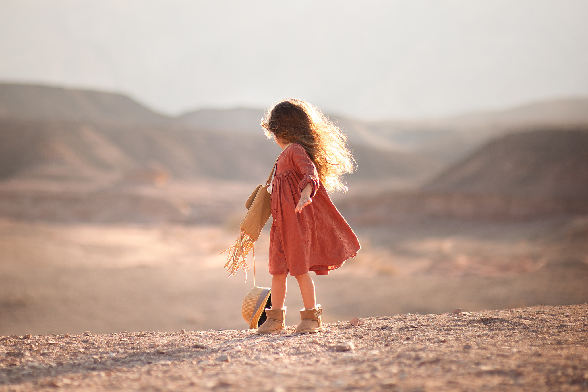 Children photoshooting in Timna Park. צלמת משפחה ילדים הריון וסיפורי אהבה באילת ישראל אולגה אמצ'יסלבסקי