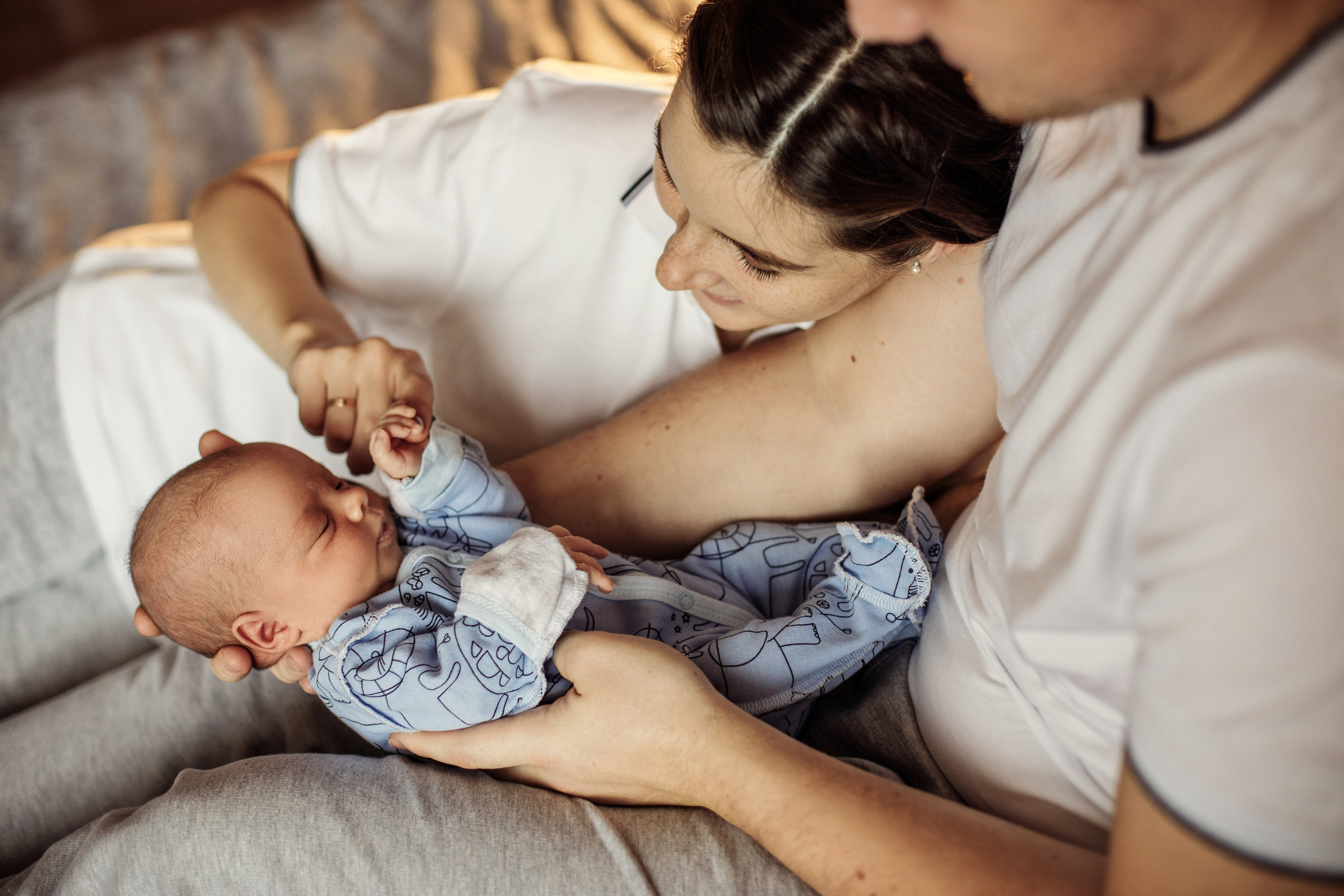 Home Newborn Photography – Candid & Intimate Moments. Alisa Tant — Family and newborn photographer Bucks County, Montgomery county, Philadelphia, NJ