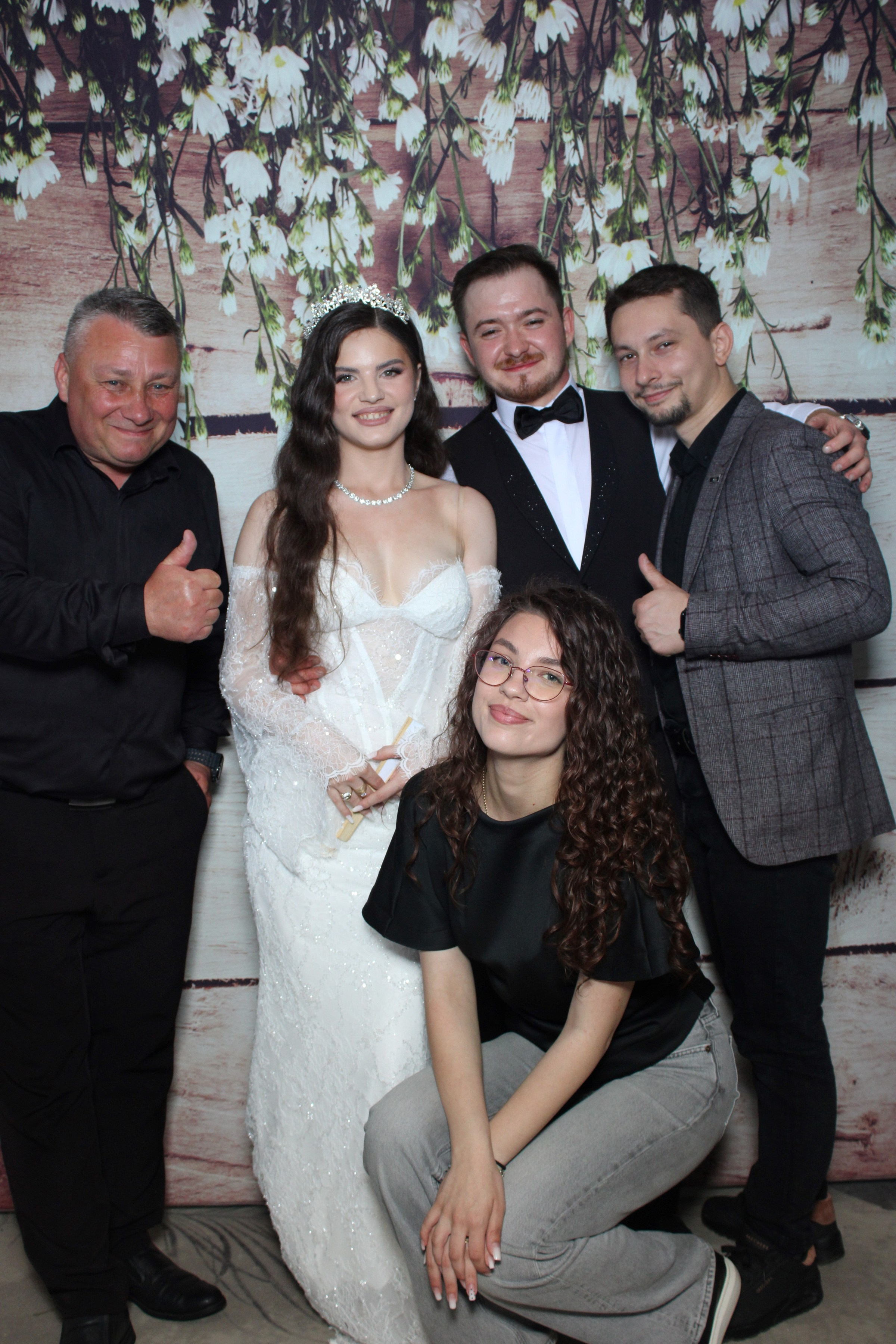 Nunta Denisa & Daniel – Zâmbete și distracție cu Oglinda Amintirilor Suceava