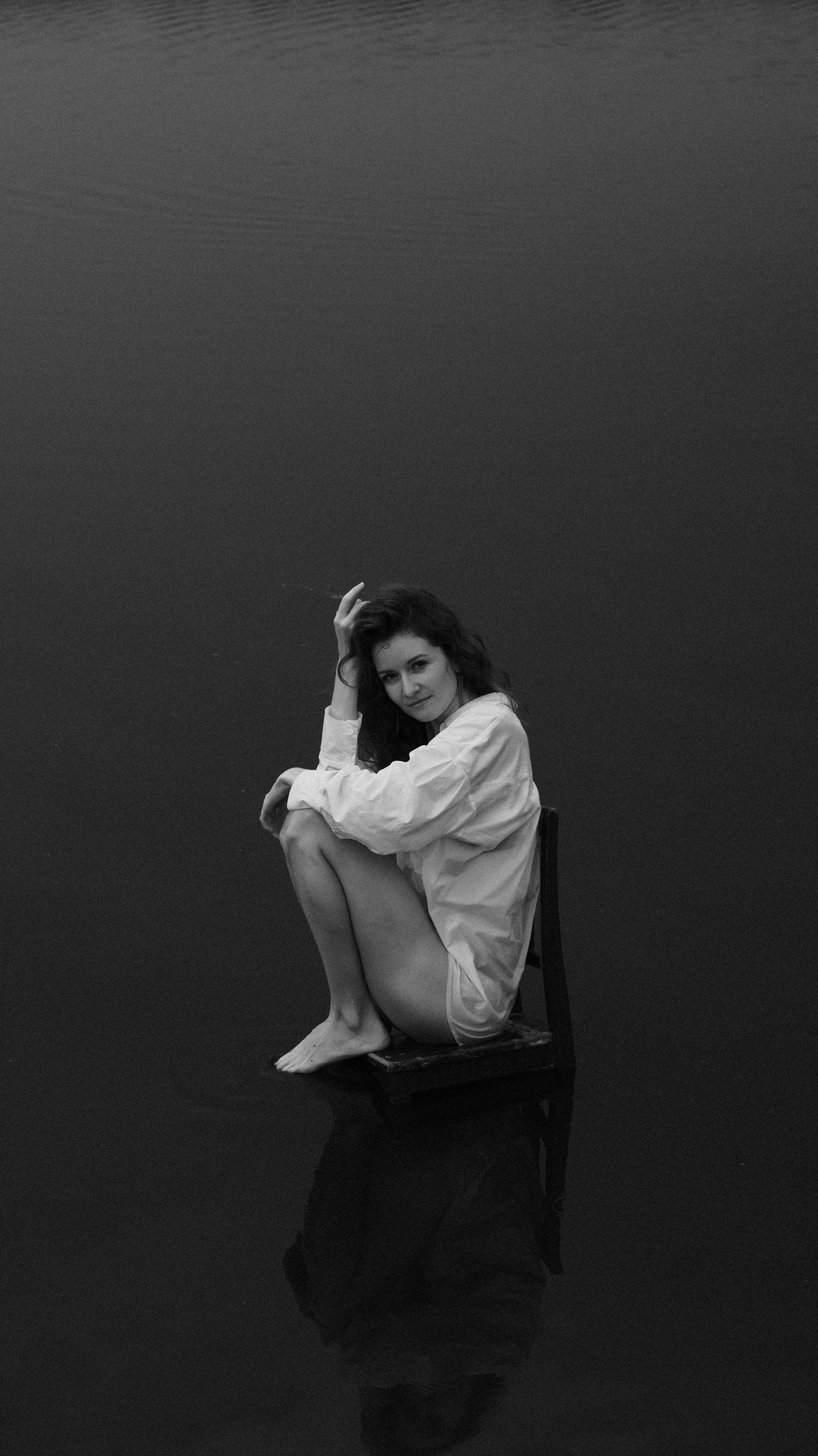 Liquid body // Kate. Bleeding Fin photostock