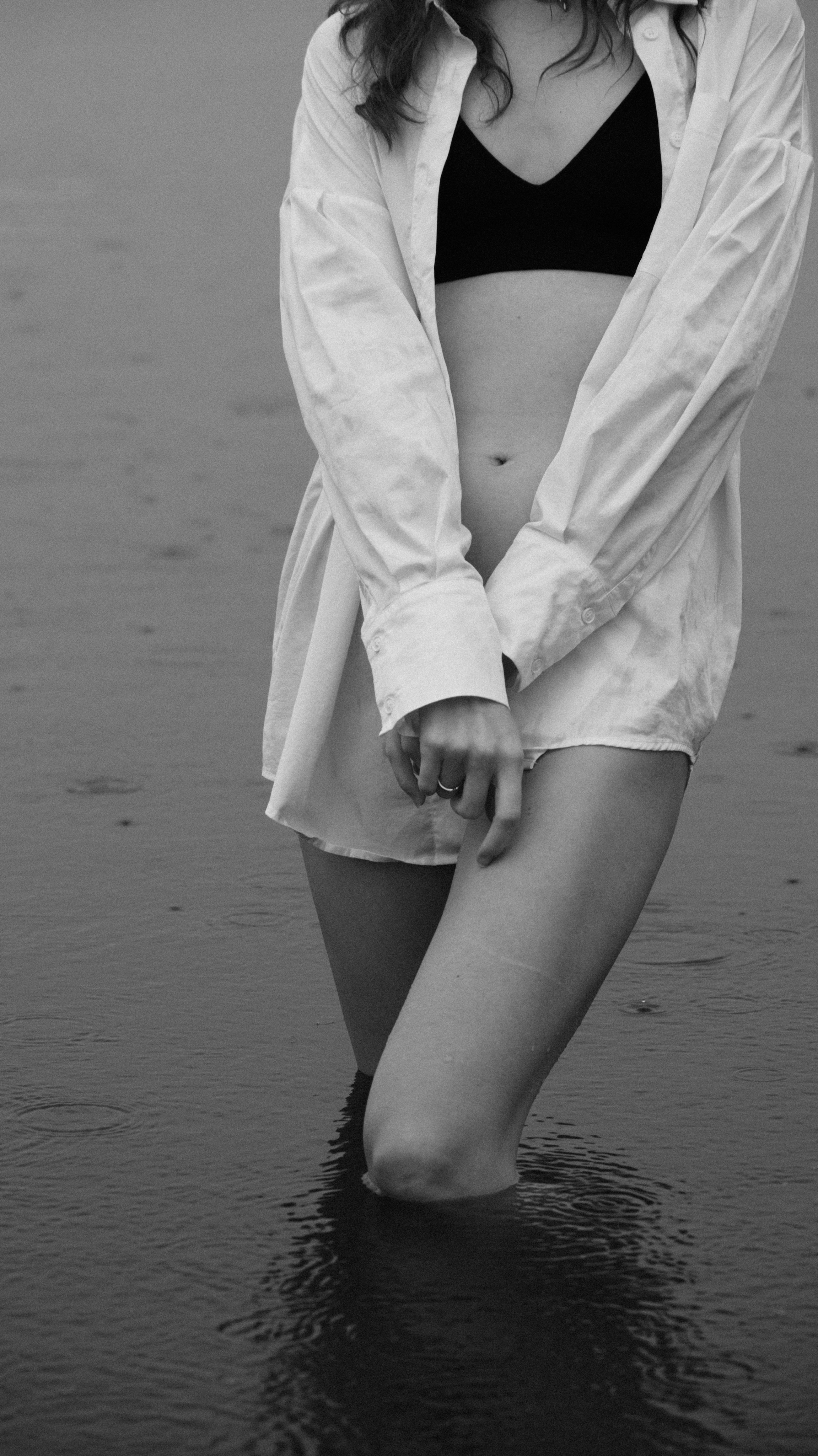 Liquid body // Kate. Bleeding Fin photostock