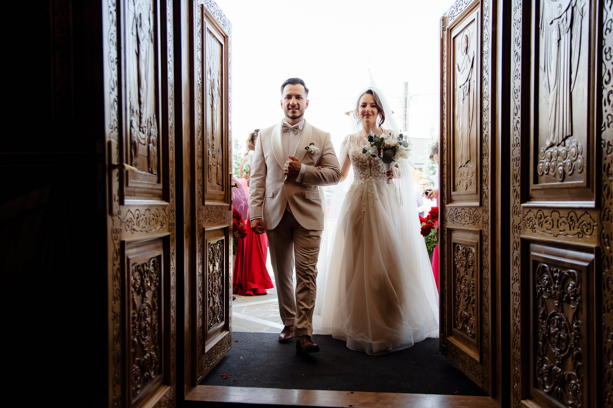 Ioana & Ionuț | Nuntă de poveste la Păstrăvăria Poiana din Mălini județul Suceava. Servicii foto-video profesionale, pentru momente de neuitat