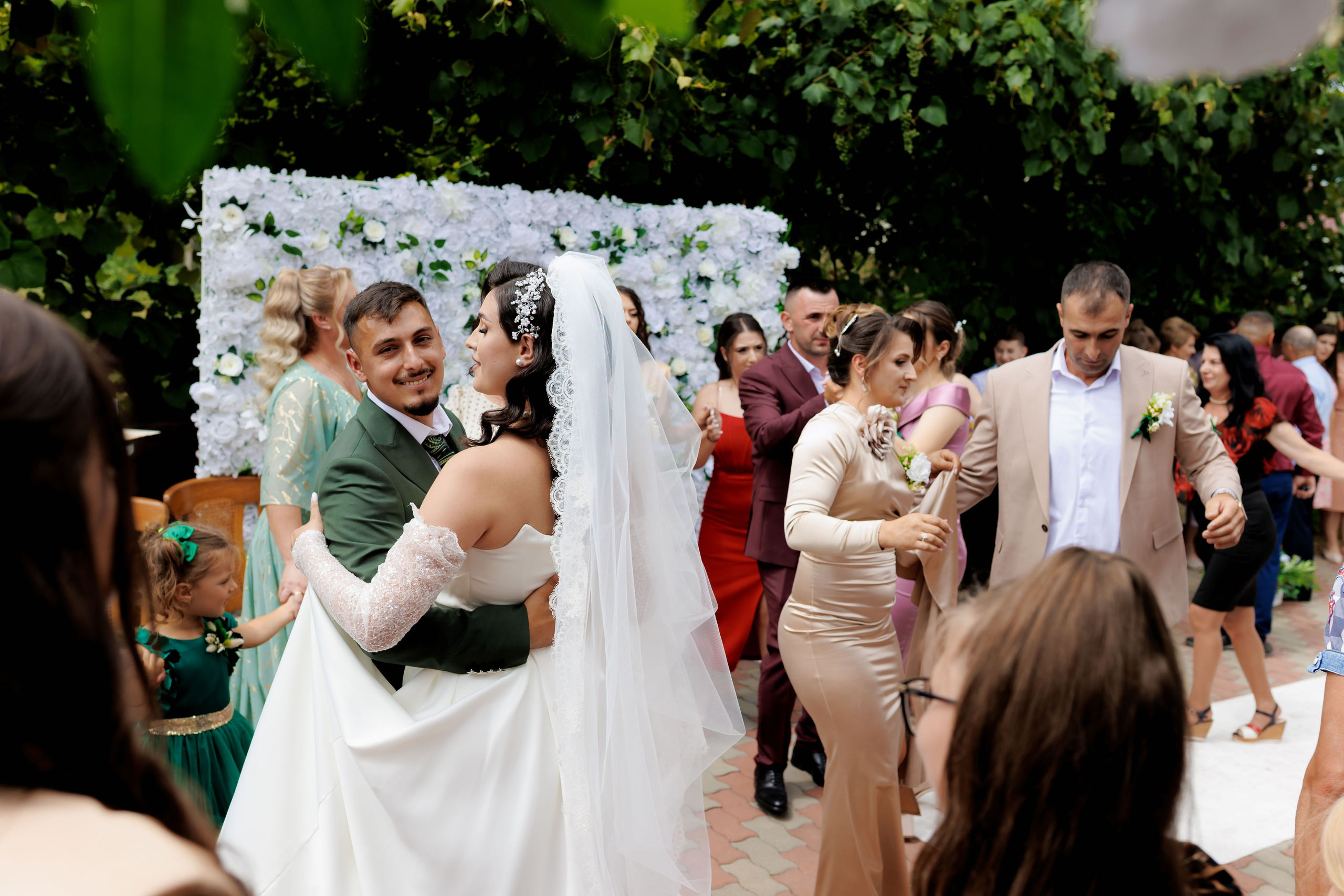 Nunta Nicoleta & Răzvan | Fotografie & Videografie Profesională. Servicii foto-video profesionale, pentru momente de neuitat