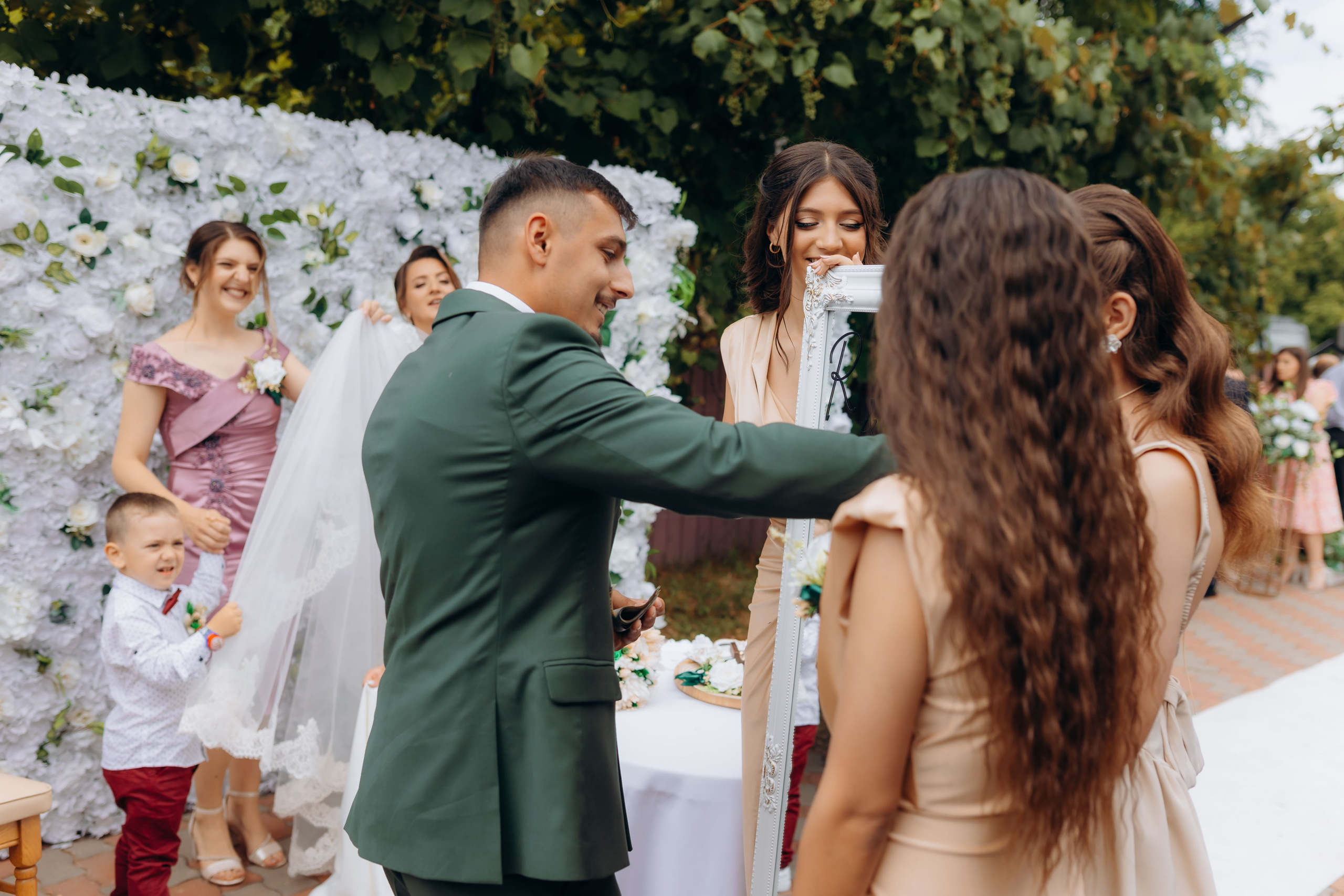 Nunta Nicoleta & Răzvan | Fotografie & Videografie Profesională. Servicii foto-video profesionale, pentru momente de neuitat