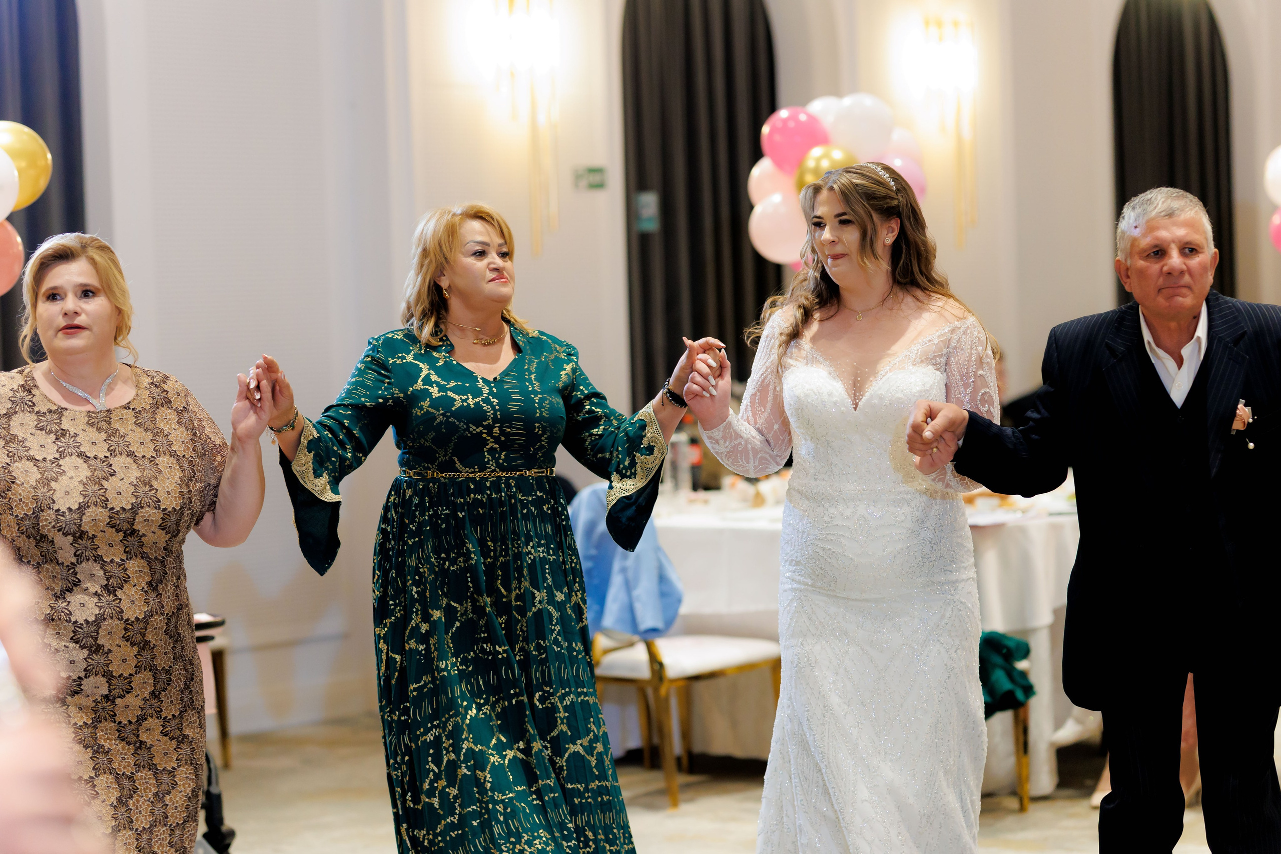 Povestea voastră, regizată de noi |Cristi Turculet Videograf Nuntă Suceava | wedding highlight. Servicii foto-video profesionale, pentru momente de neuitat